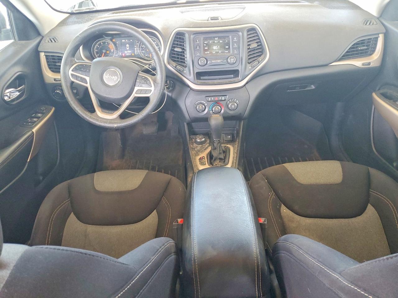 2017 Jeep Cherokee Sport Серебряный vin: 1C4PJMAS8HD228030