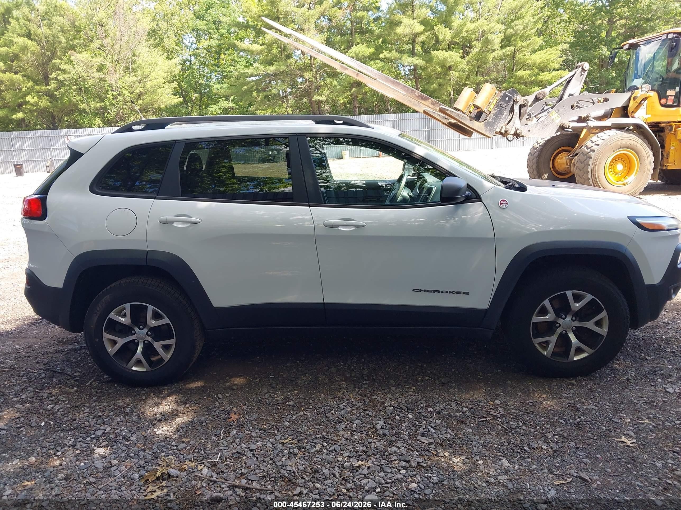 2014 Jeep Cherokee Trailhawk White vin: 1C4PJMBB0EW157274