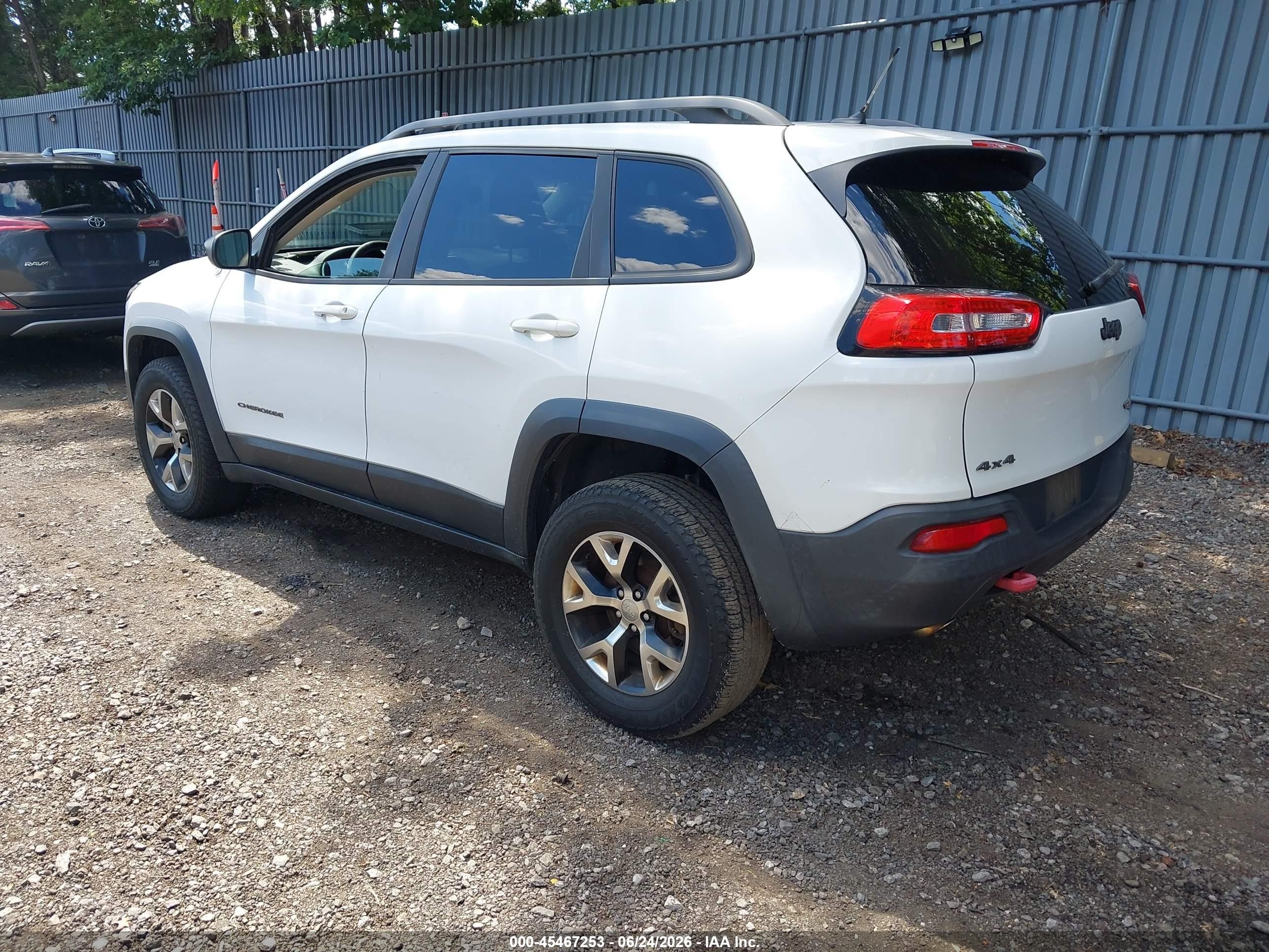 2014 Jeep Cherokee Trailhawk White vin: 1C4PJMBB0EW157274