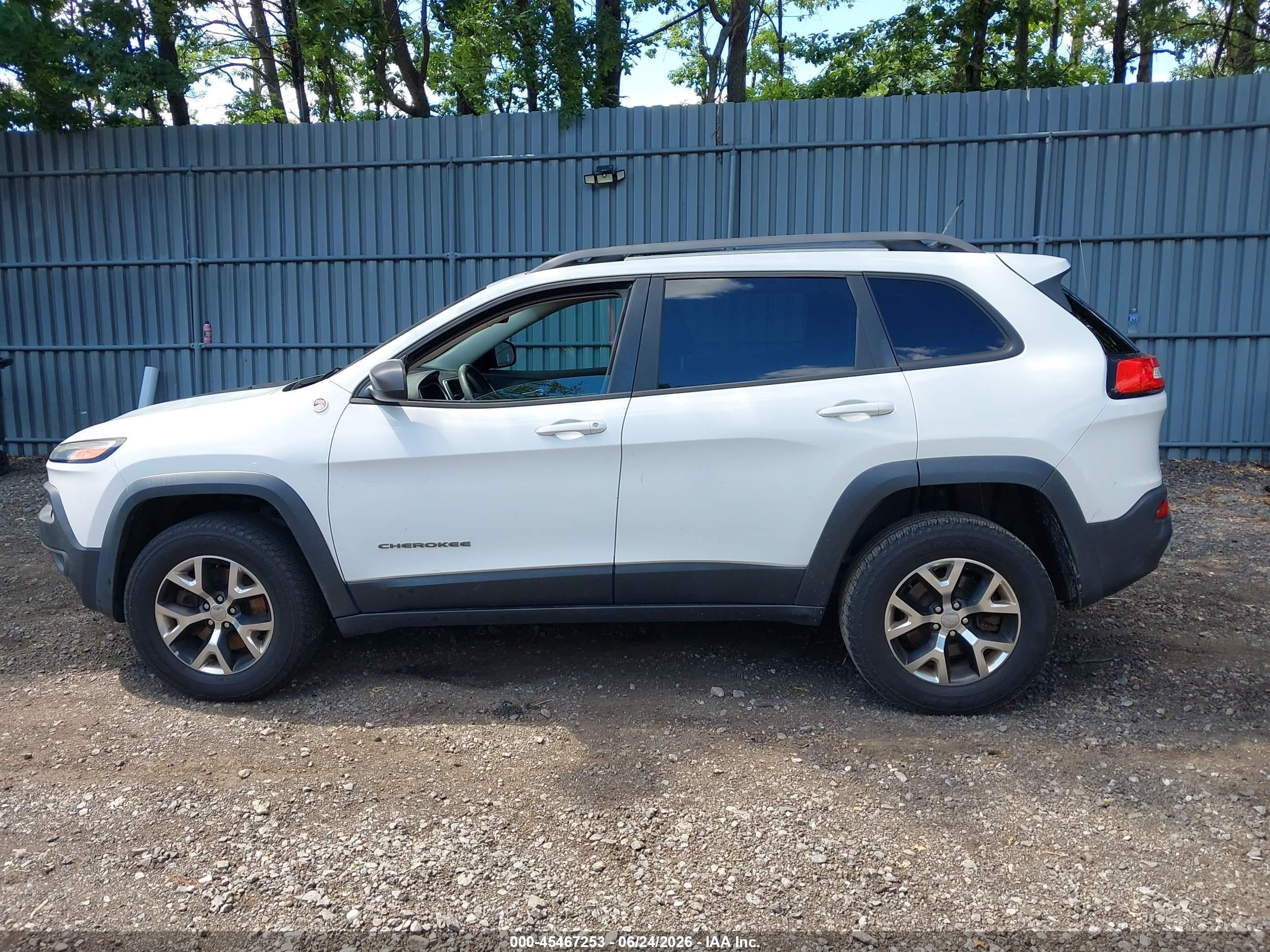 2014 Jeep Cherokee Trailhawk White vin: 1C4PJMBB0EW157274