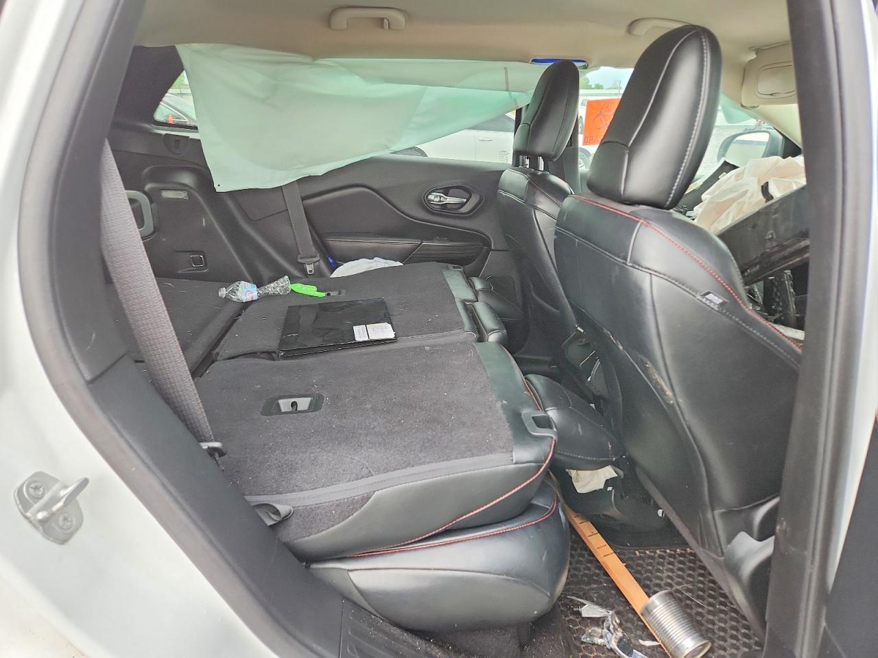 2014 Jeep Cherokee Trailhawk White vin: 1C4PJMBB0EW205985
