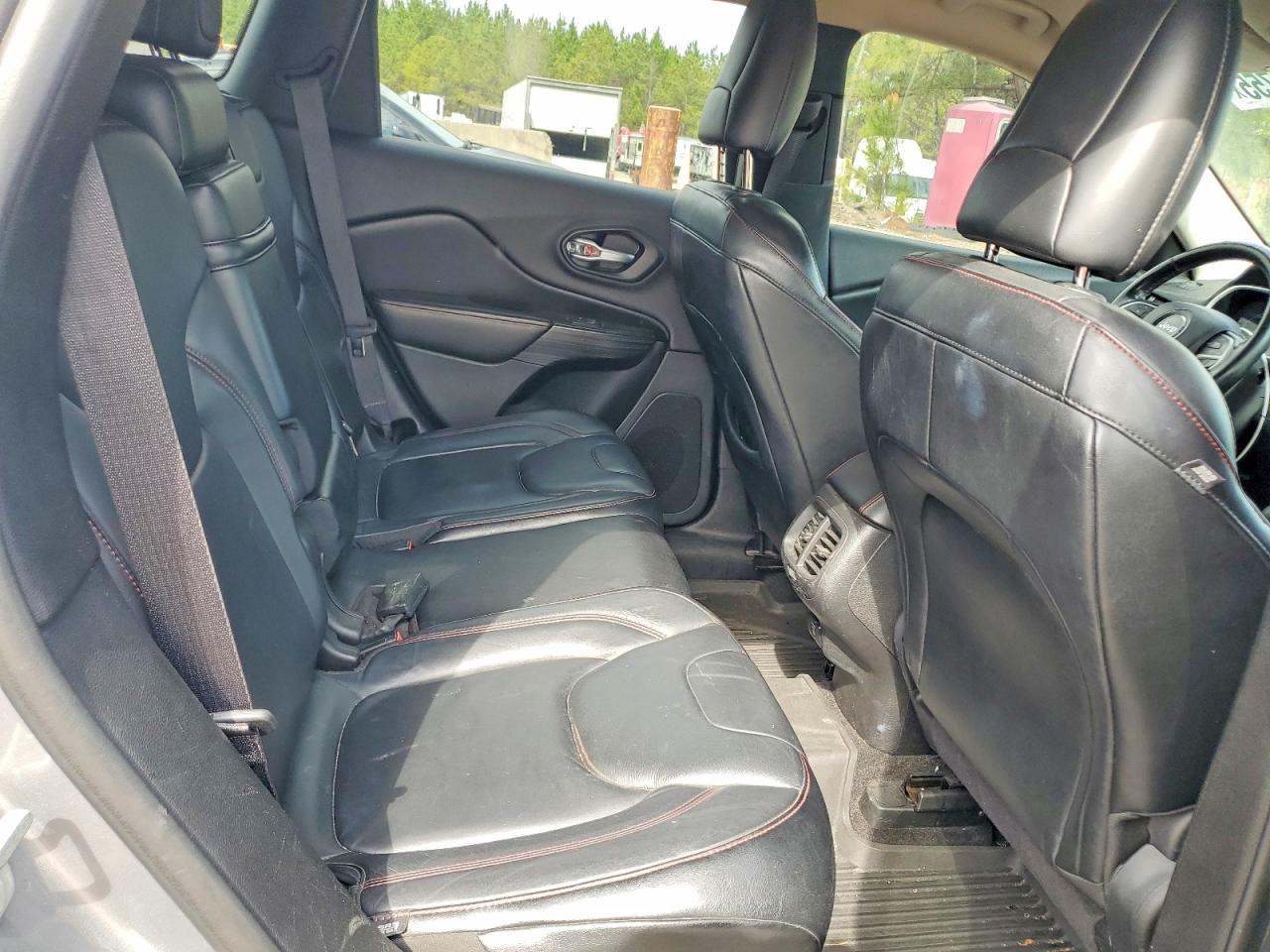 2014 Jeep Cherokee Trailhawk Серебряный vin: 1C4PJMBB1EW109623