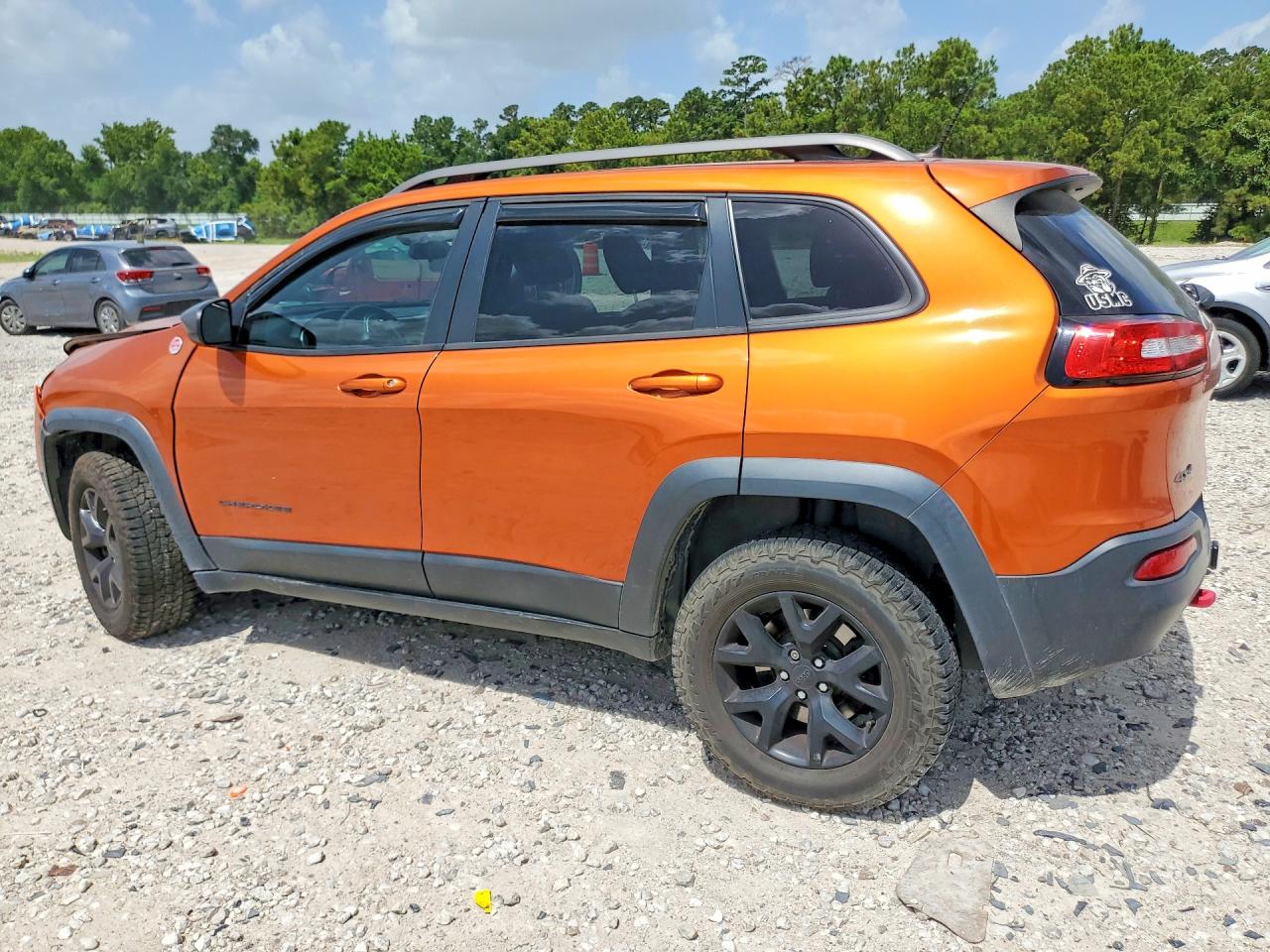 2015 Jeep Cherokee Trailhawk Orange vin: 1C4PJMBB1FW682751