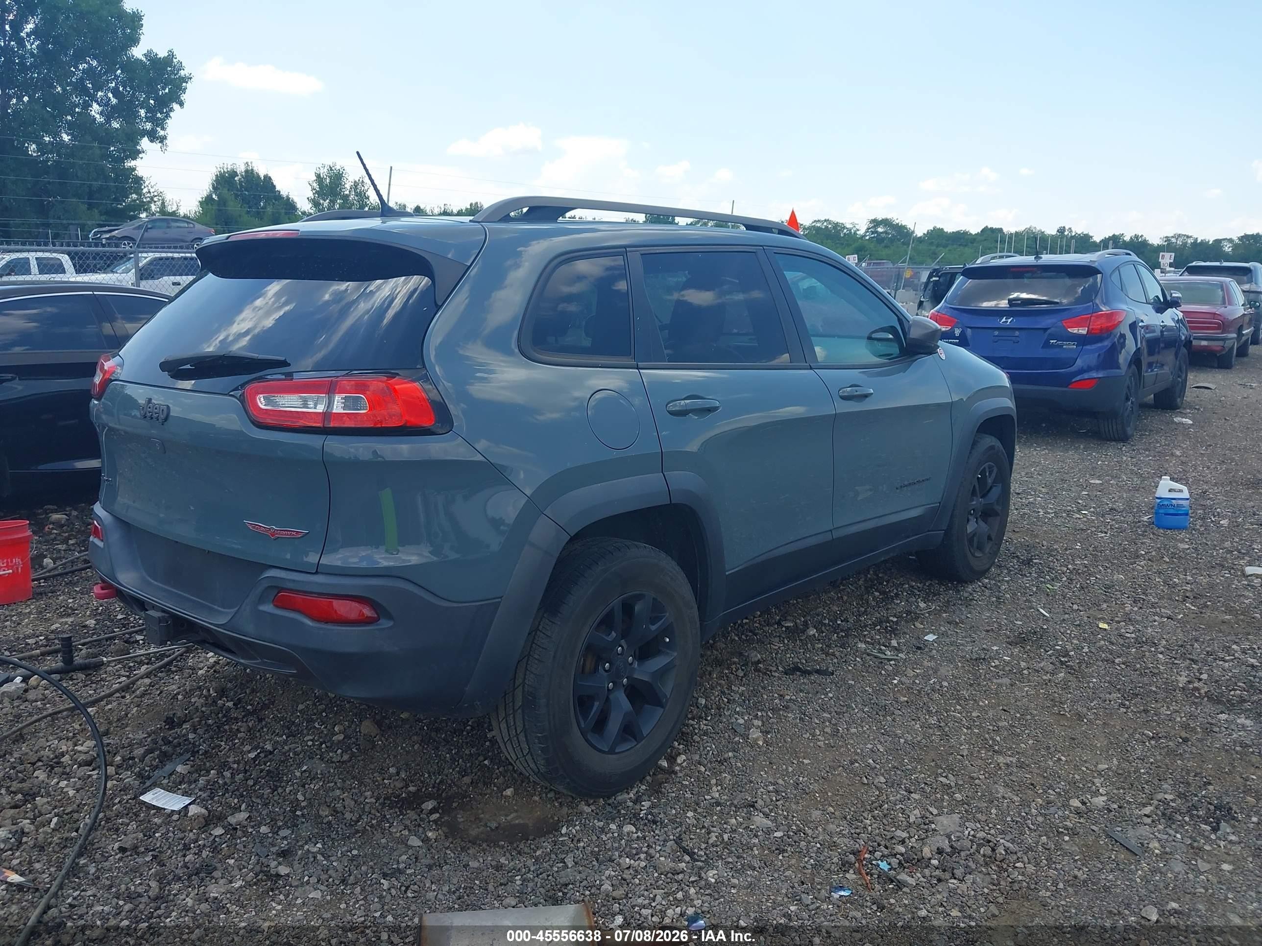 2015 Jeep Cherokee Trailhawk Gray vin: 1C4PJMBB2FW551229