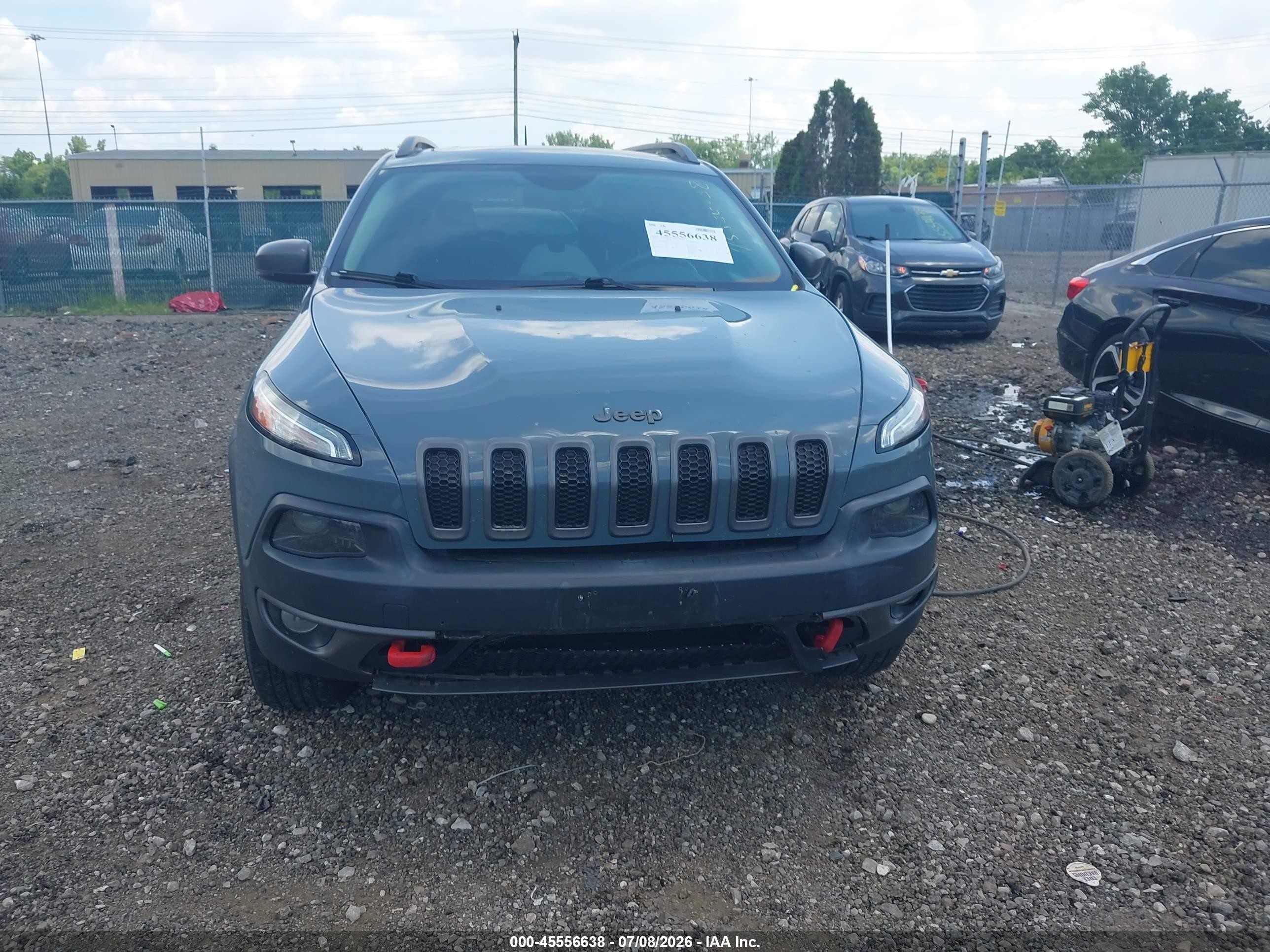 2015 Jeep Cherokee Trailhawk Gray vin: 1C4PJMBB2FW551229