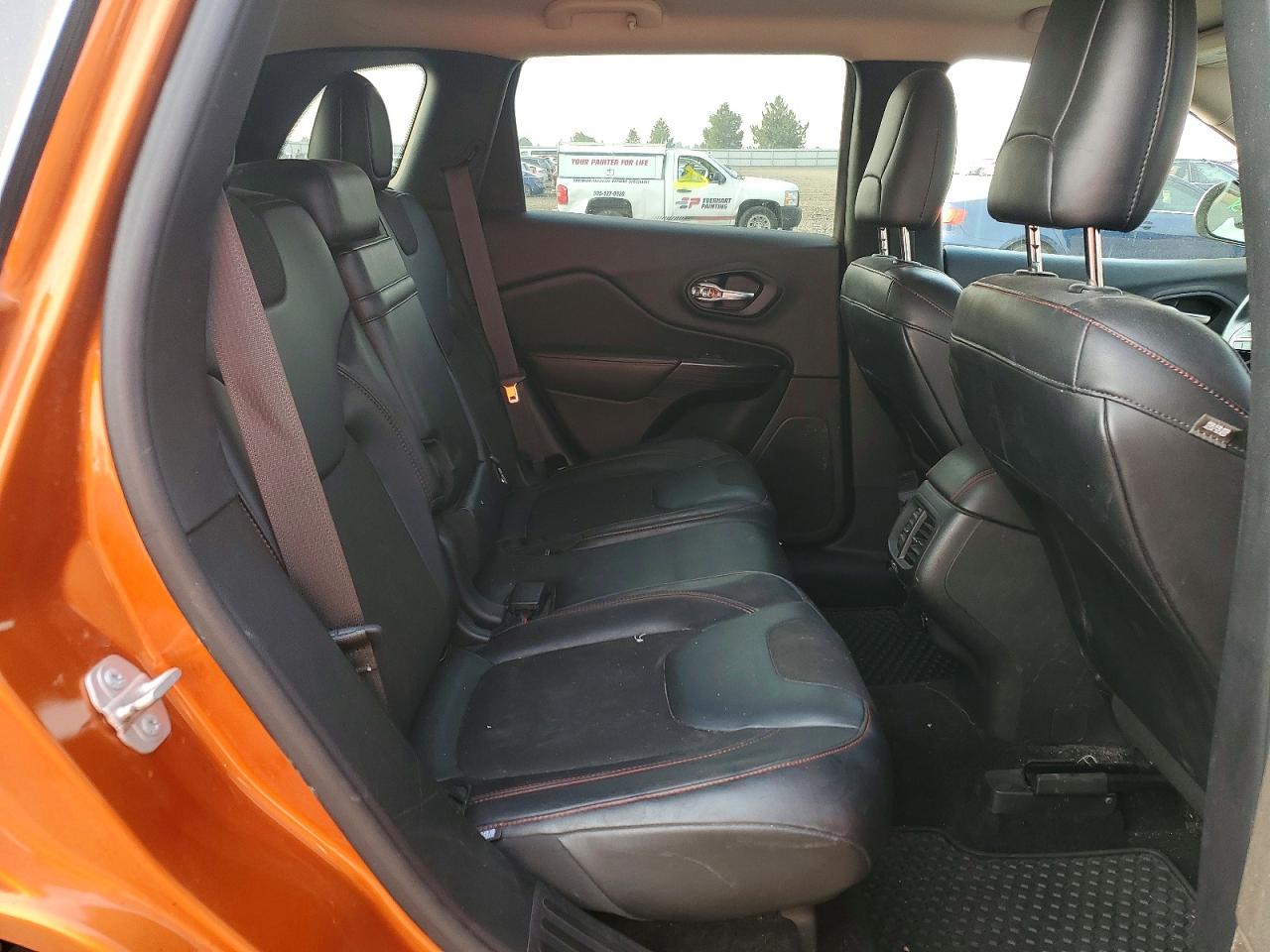 2015 Jeep Cherokee Trailhawk Orange vin: 1C4PJMBB3FW513413