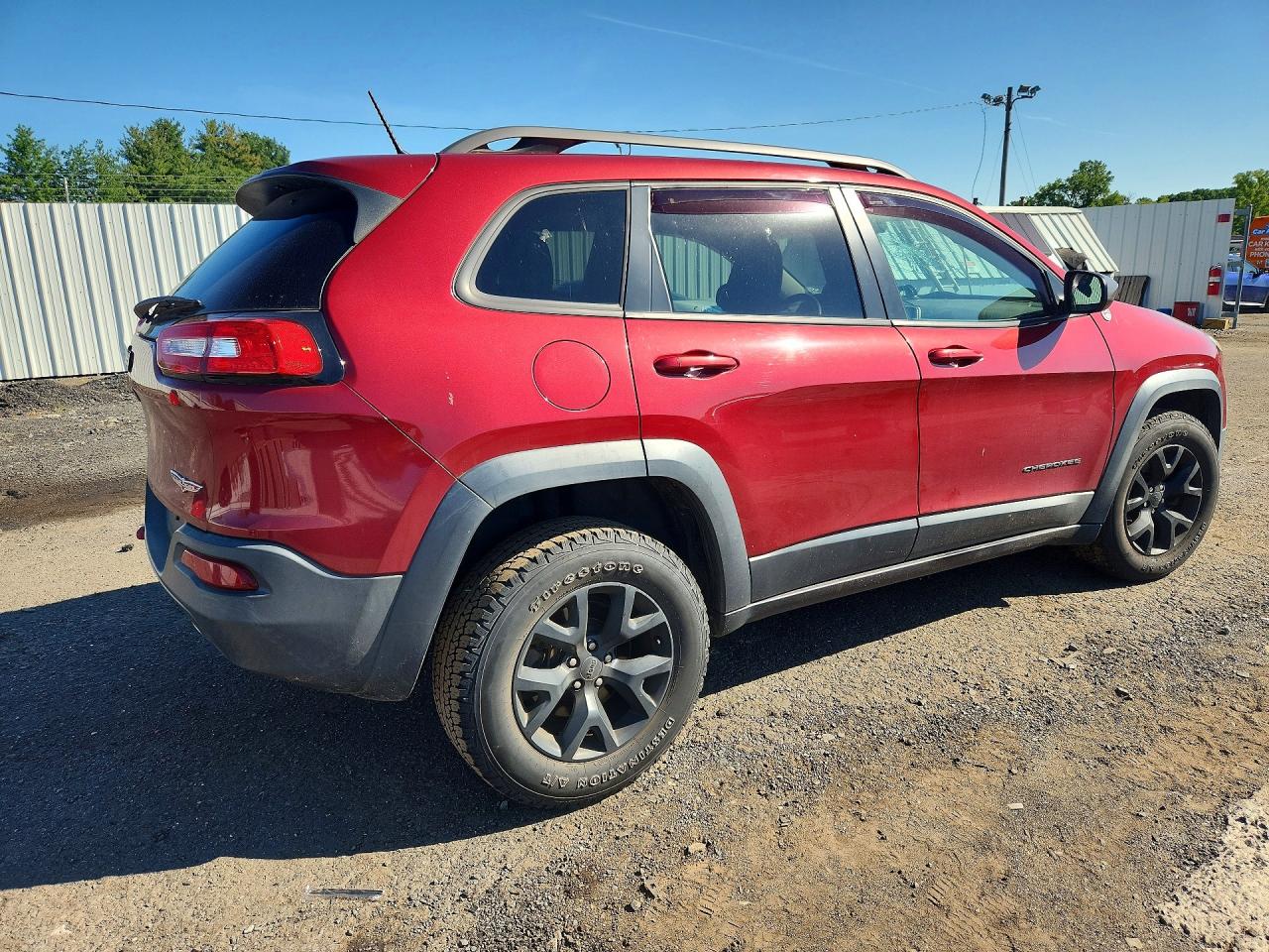 2015 Jeep Cherokee Trailhawk Burgundy vin: 1C4PJMBB3FW681584