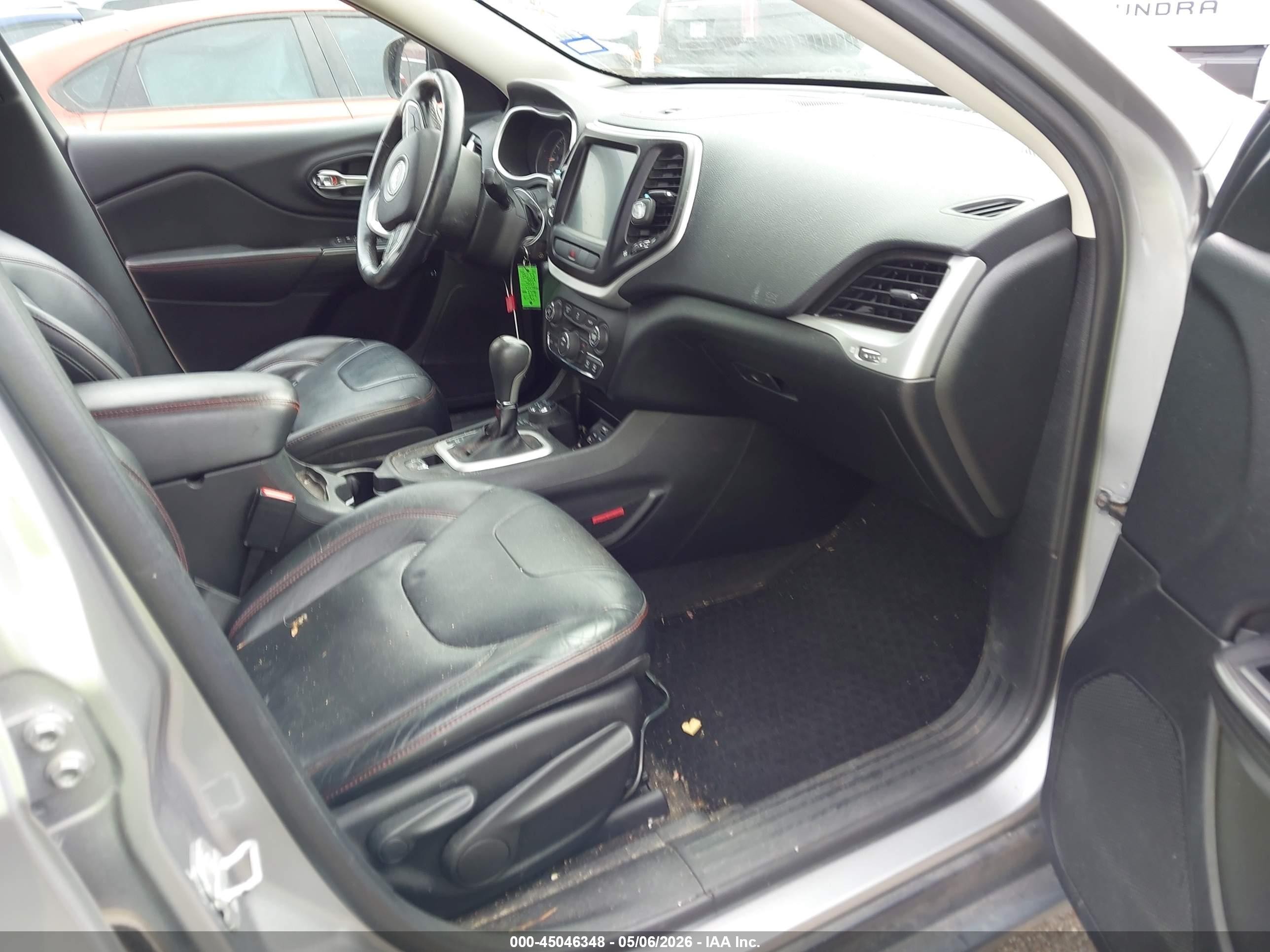 2014 Jeep Cherokee Trailhawk Gray vin: 1C4PJMBB6EW157280