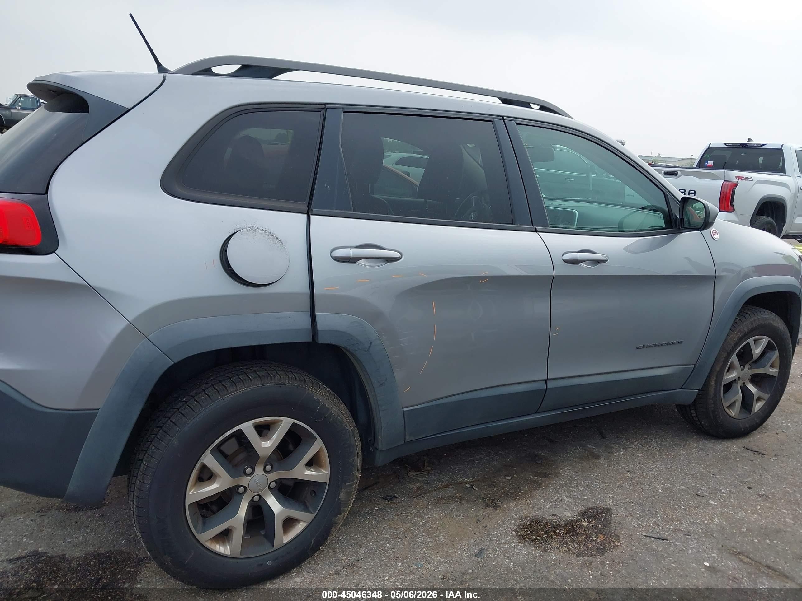 2014 Jeep Cherokee Trailhawk Gray vin: 1C4PJMBB6EW157280