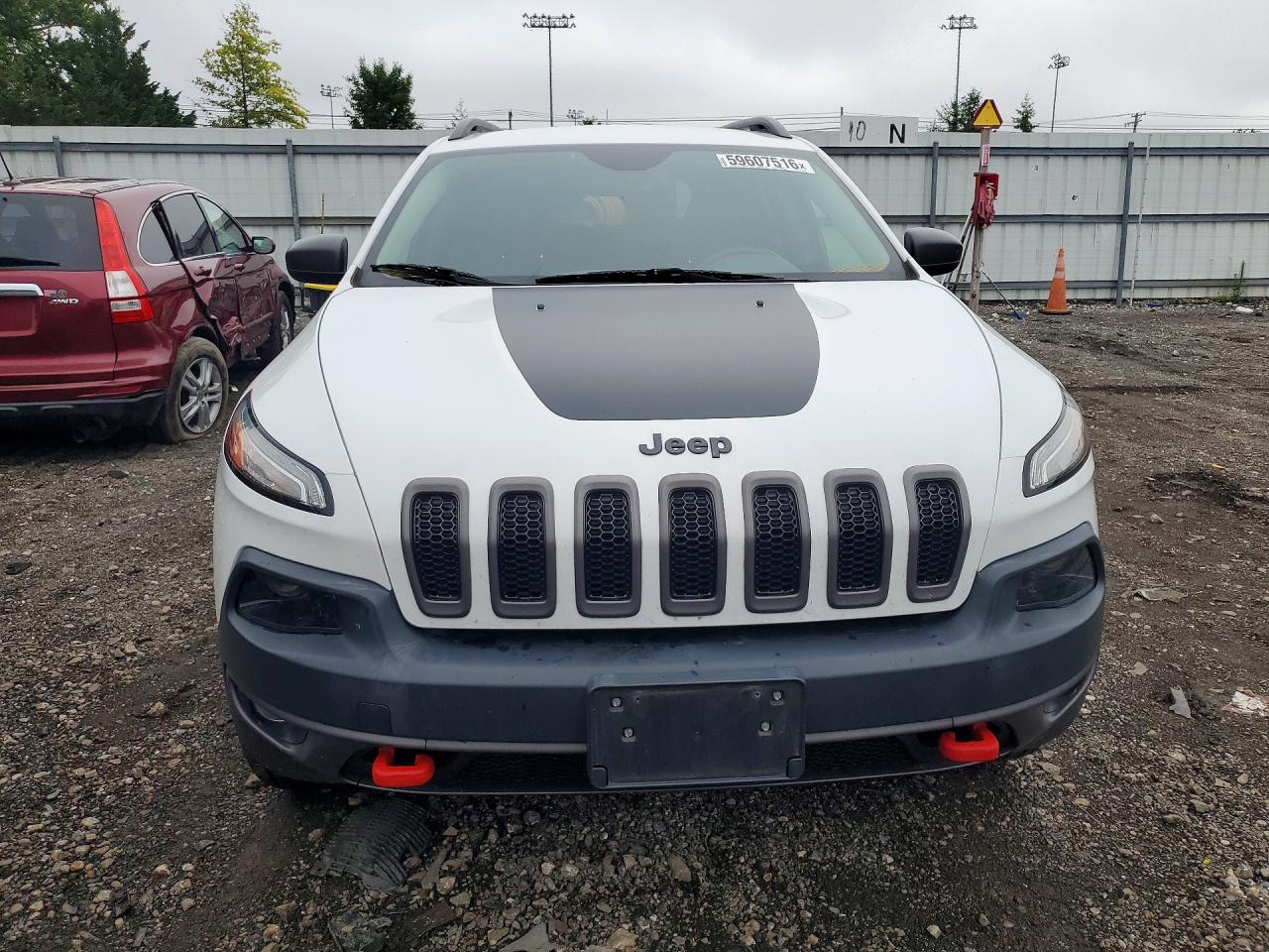2015 Jeep Cherokee Trailhawk White vin: 1C4PJMBB6FW636400