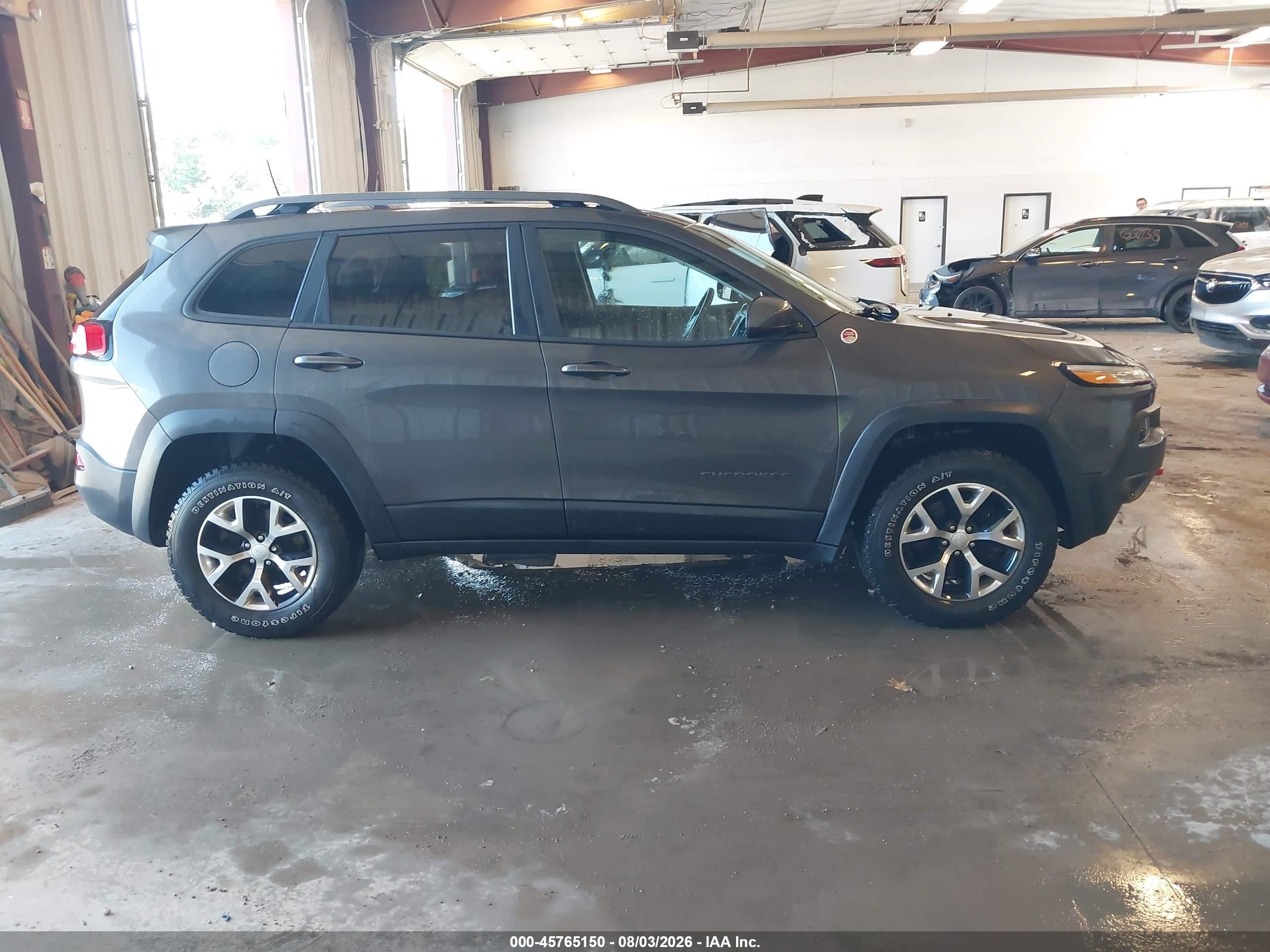 2017 Jeep Cherokee Trailhawk Gray vin: 1C4PJMBB6HD225058