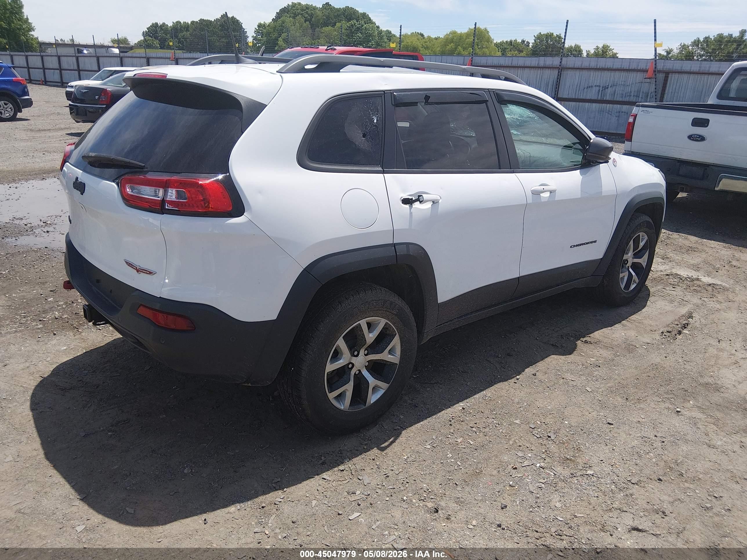 2018 Jeep Cherokee Trailhawk 4x4 White vin: 1C4PJMBB6JD550699