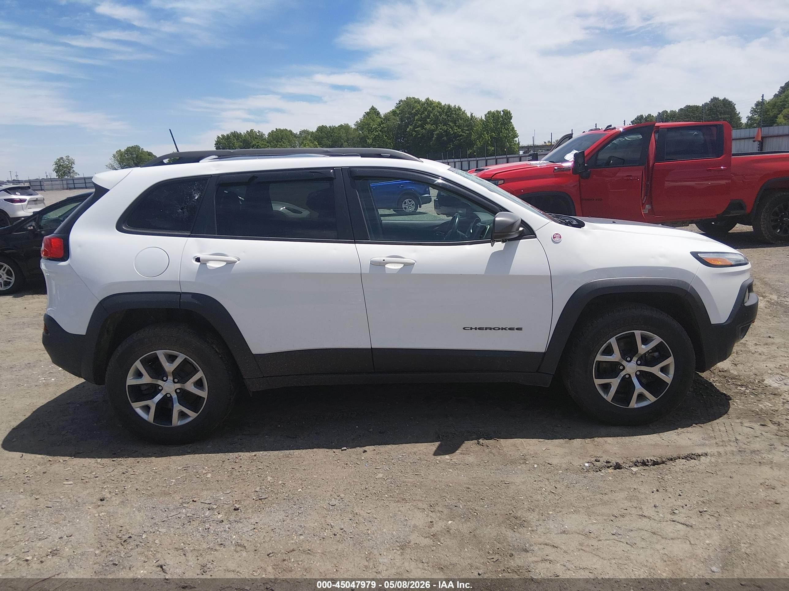 2018 Jeep Cherokee Trailhawk 4x4 White vin: 1C4PJMBB6JD550699