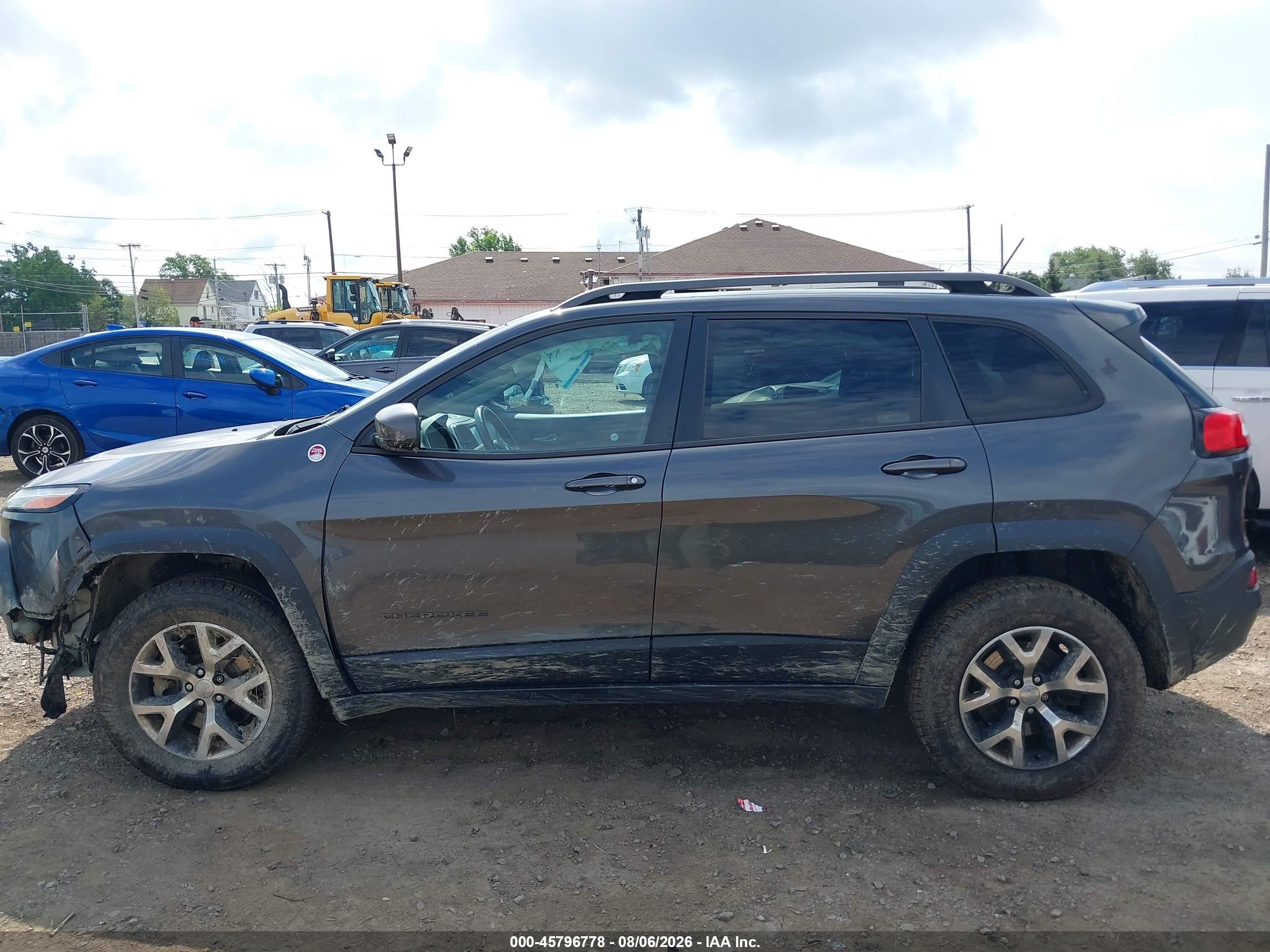 2015 Jeep Cherokee Trailhawk Gray vin: 1C4PJMBB7FW653464