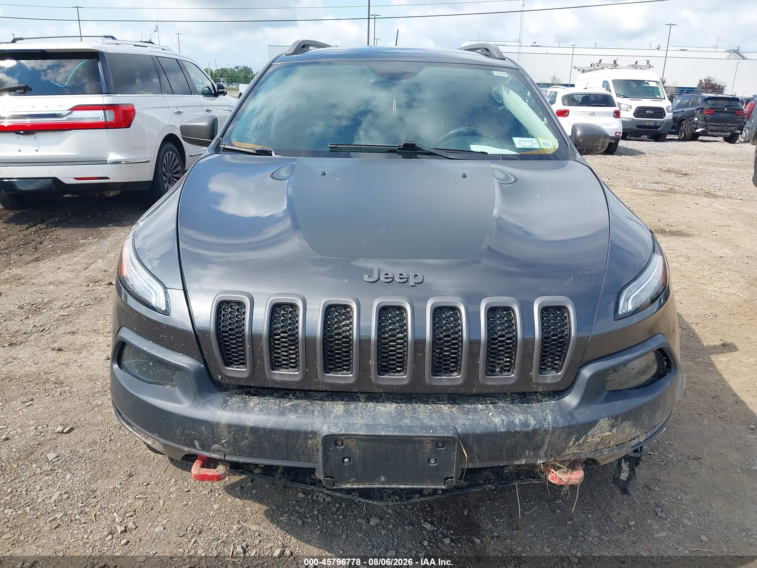 2015 Jeep Cherokee Trailhawk Gray vin: 1C4PJMBB7FW653464