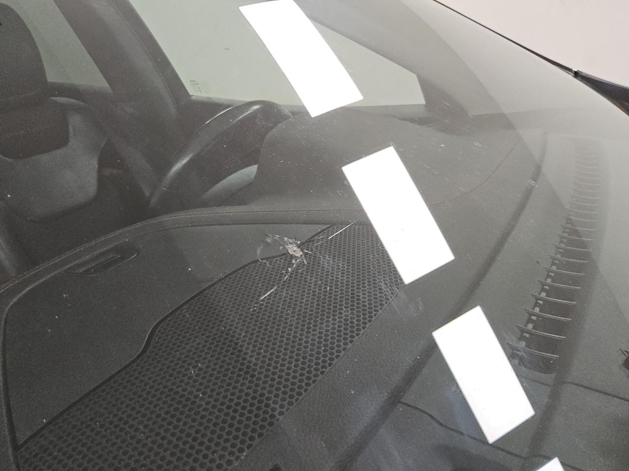2014 Jeep Cherokee Trailhawk Green vin: 1C4PJMBB8EW204826 Damage: Windshield, Broken, Replacement Required