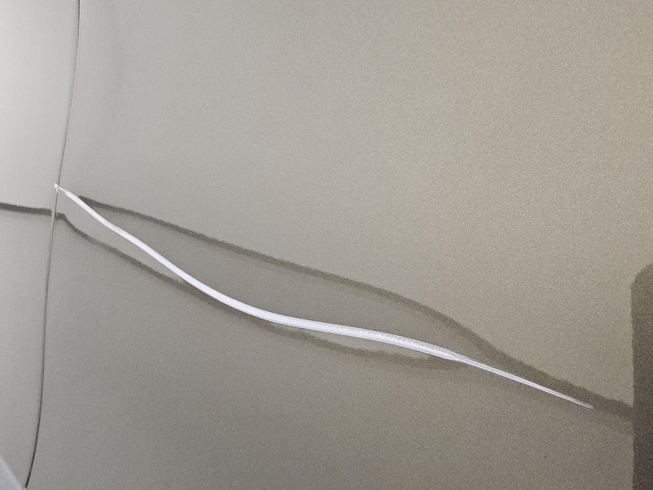 2014 Jeep Cherokee Trailhawk Green vin: 1C4PJMBB8EW204826 Damage: Right Front Door, Gouged, > 12 Inches