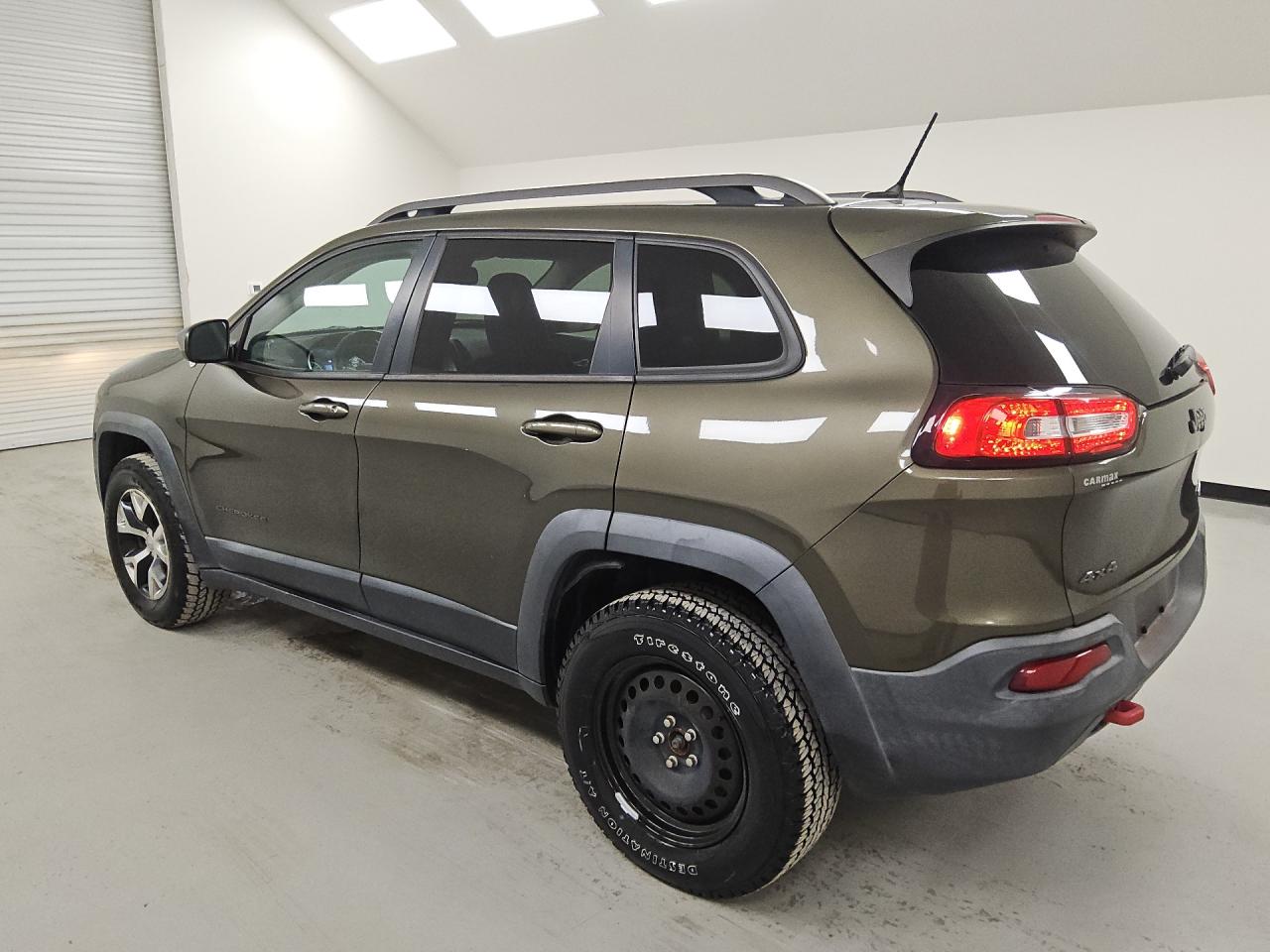 2014 Jeep Cherokee Trailhawk Green vin: 1C4PJMBB8EW204826 Damage: Left Rear Wheel, Missing, Replacement Required