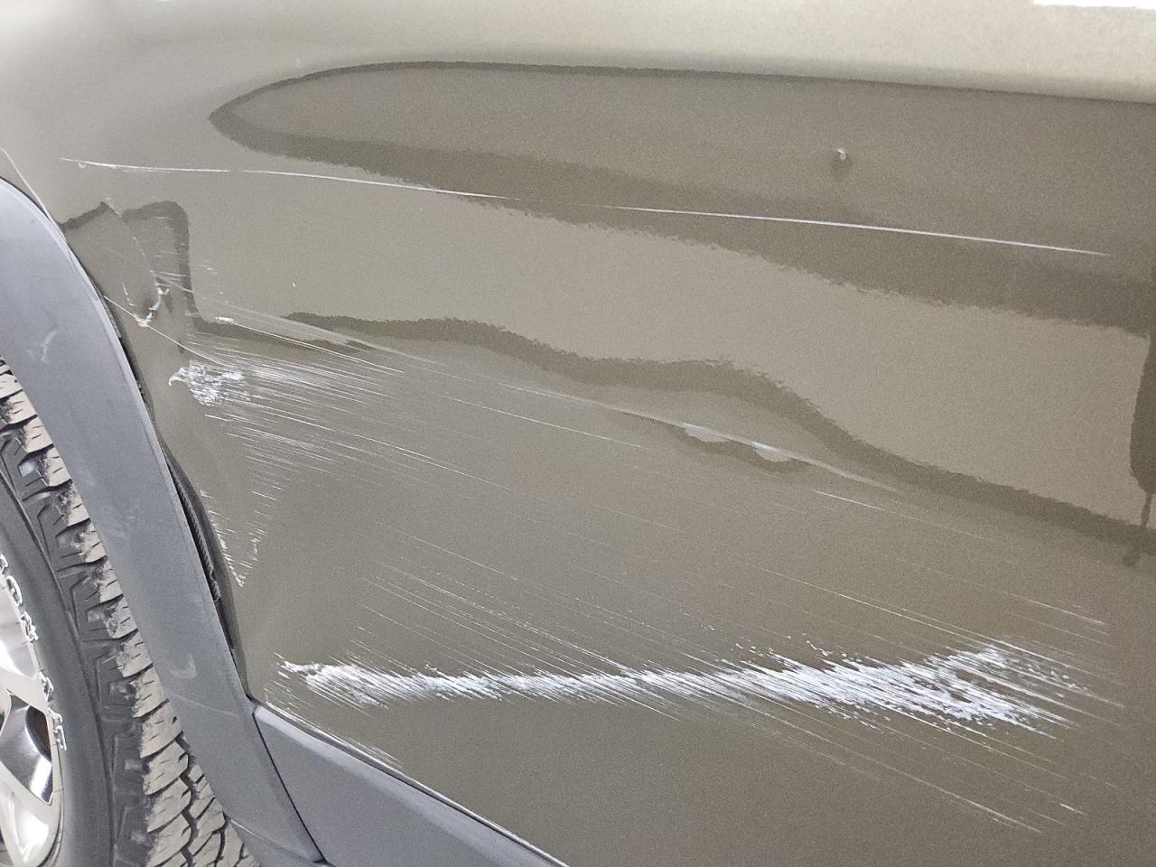 2014 Jeep Cherokee Trailhawk Green vin: 1C4PJMBB8EW204826 Damage: Right Rear Door, Dent(S) W/ Paint Dmg, > 12 Inches