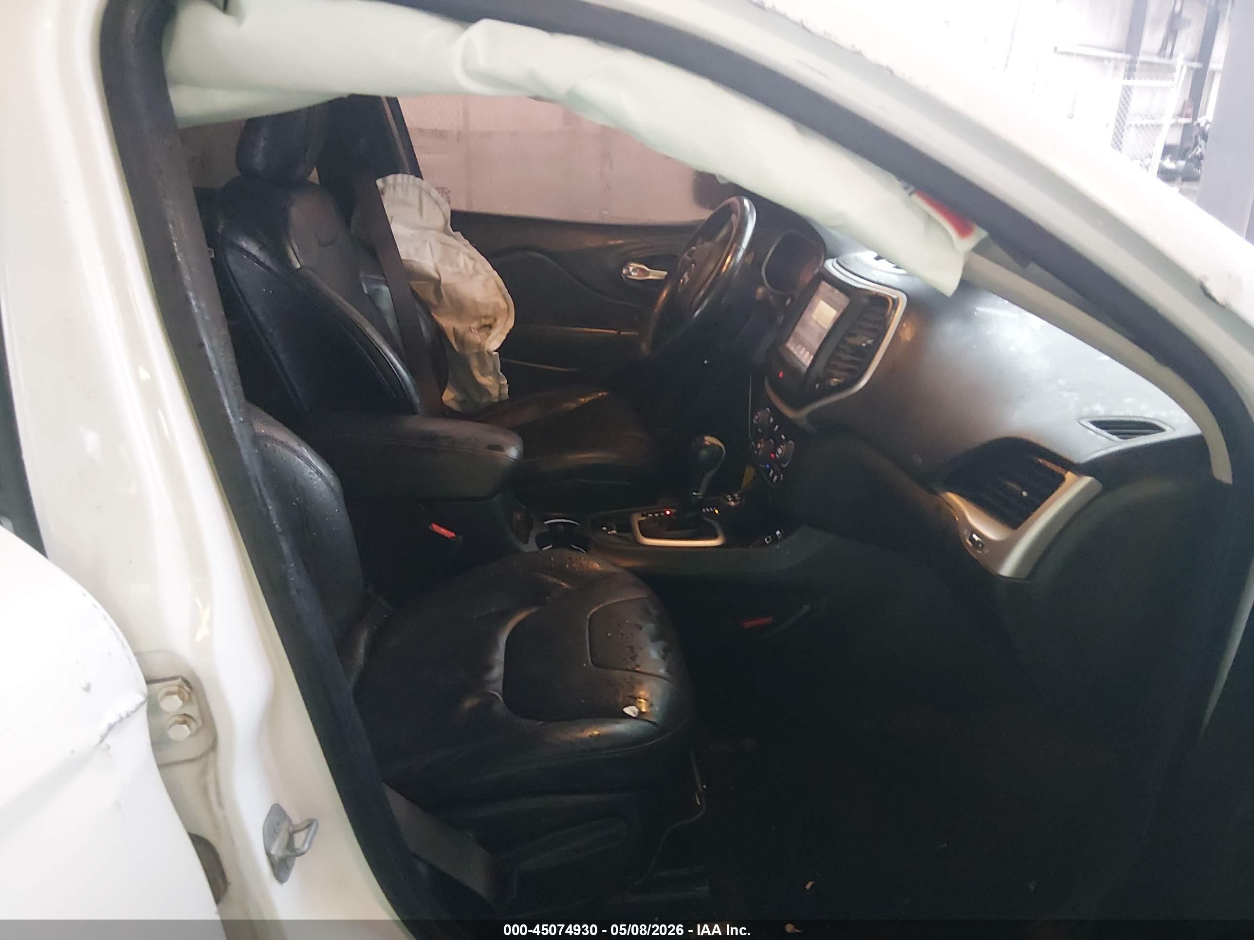 2015 Jeep Cherokee Trailhawk White vin: 1C4PJMBB8FW524813