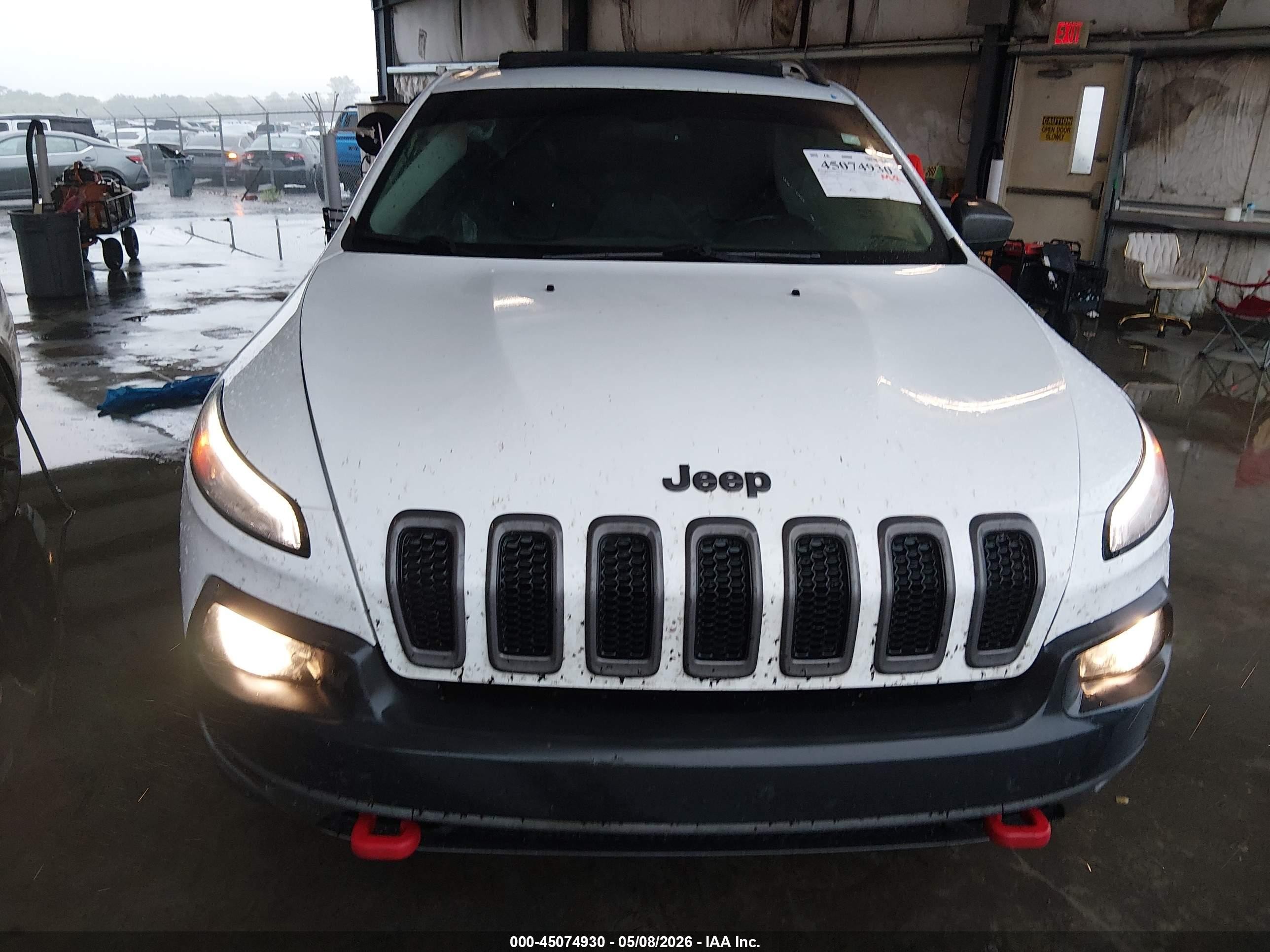 2015 Jeep Cherokee Trailhawk White vin: 1C4PJMBB8FW524813