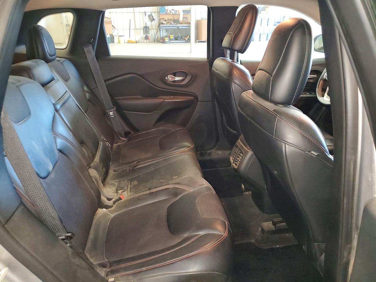 2014 Jeep Cherokee Trailhawk Gray vin: 1C4PJMBB9EW180181