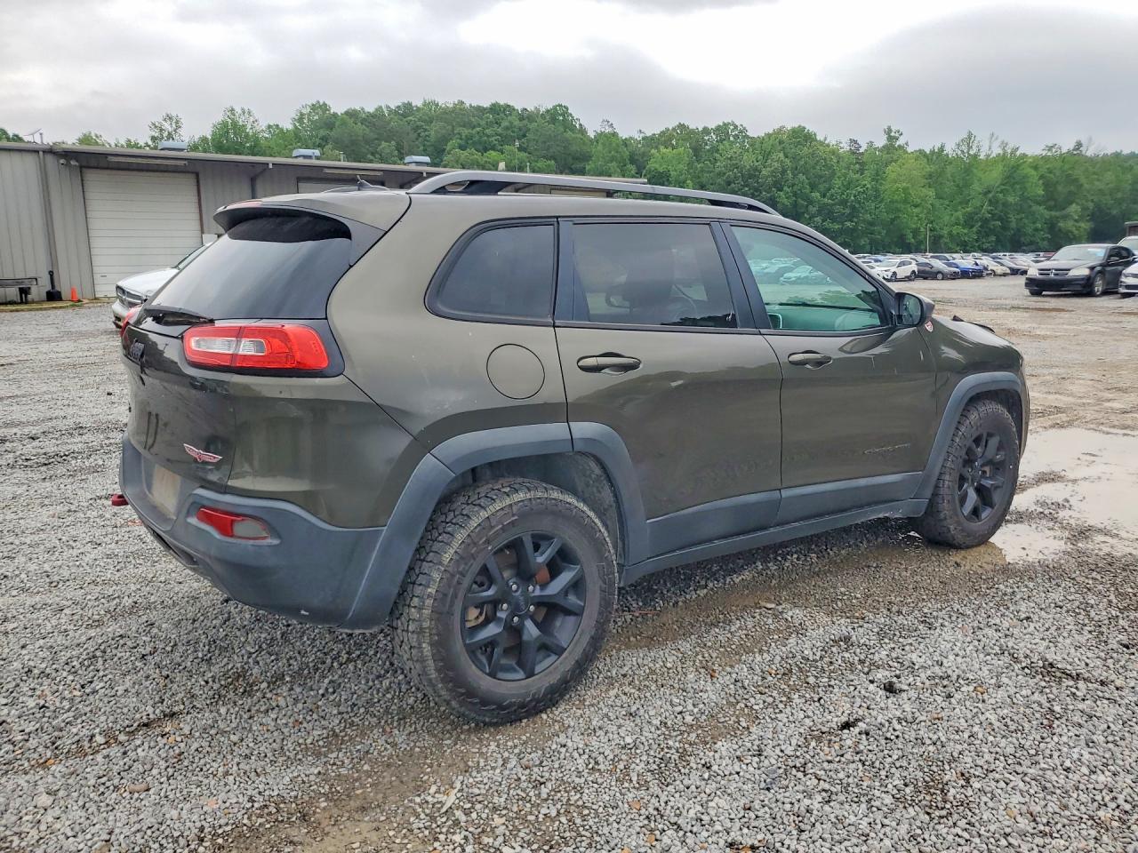 2015 Jeep Cherokee Trailhawk Green vin: 1C4PJMBB9FW611278