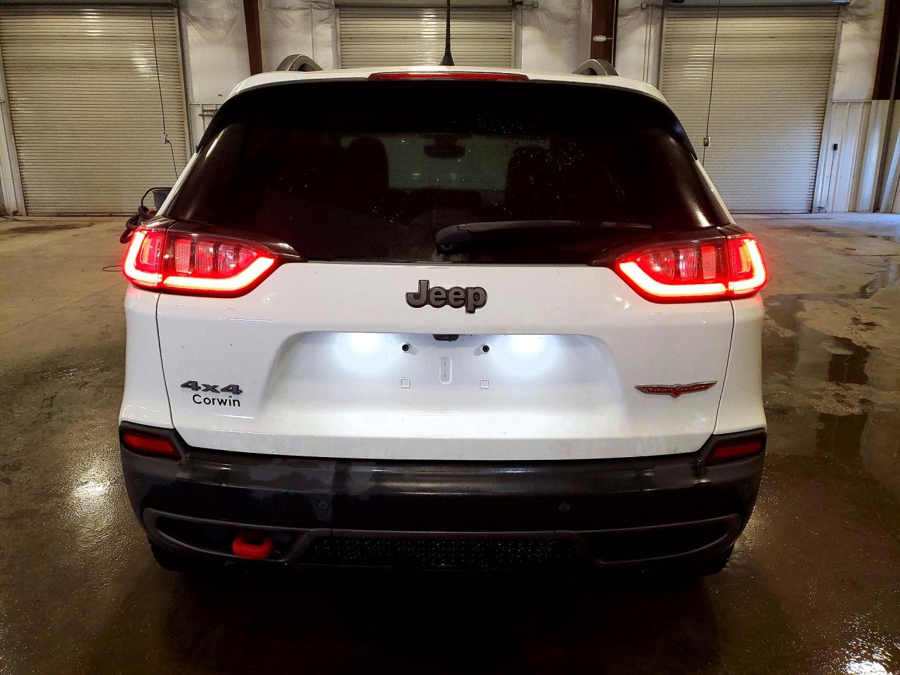 2020 Jeep Cherokee Trailhawk White vin: 1C4PJMBN6LD623194