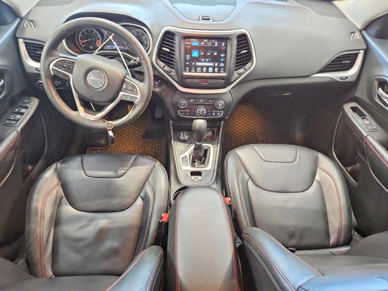 2014 Jeep Cherokee Trailhawk White vin: 1C4PJMBS0EW140684
