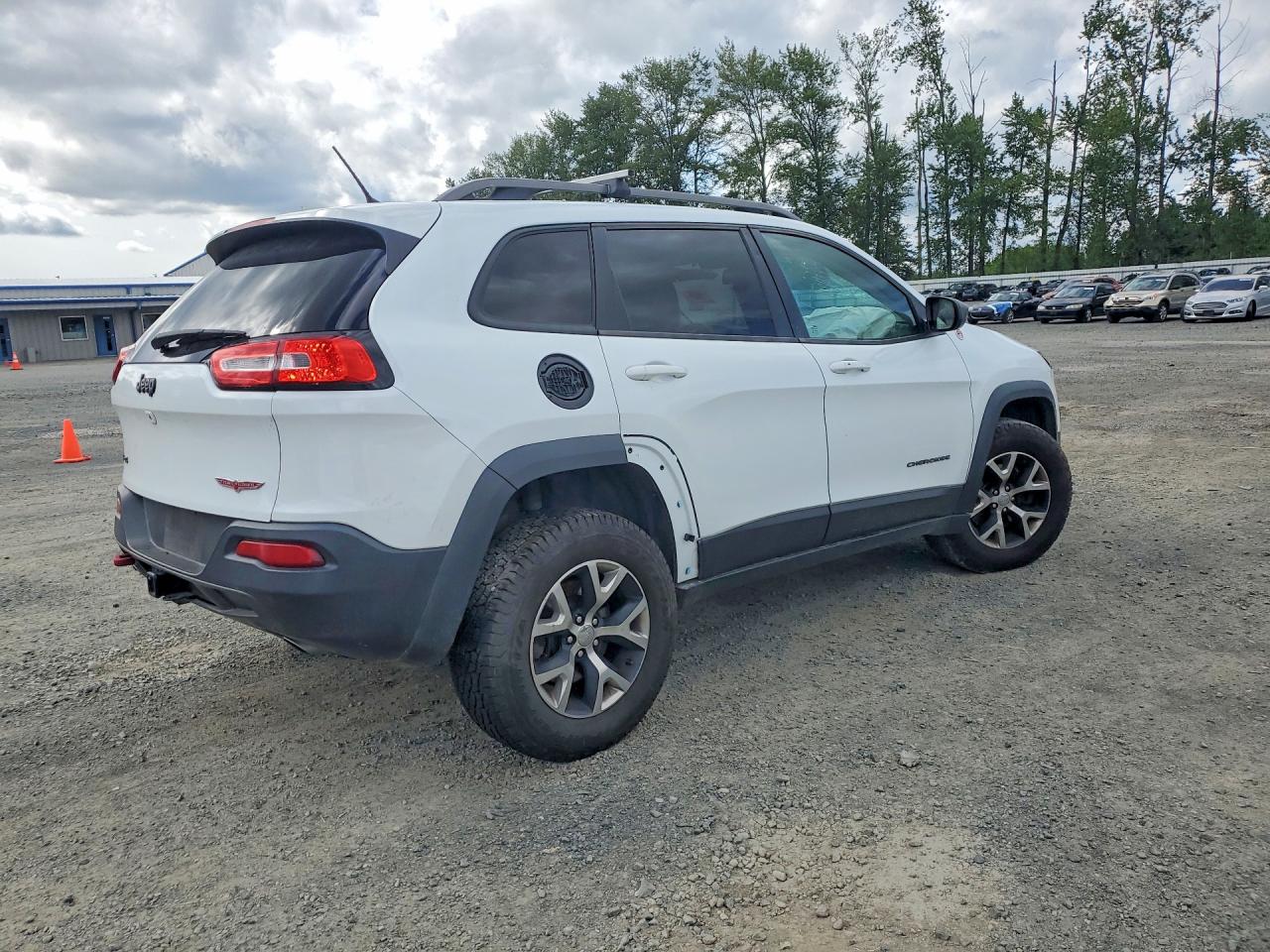 2014 Jeep Cherokee Trailhawk White vin: 1C4PJMBS0EW193255