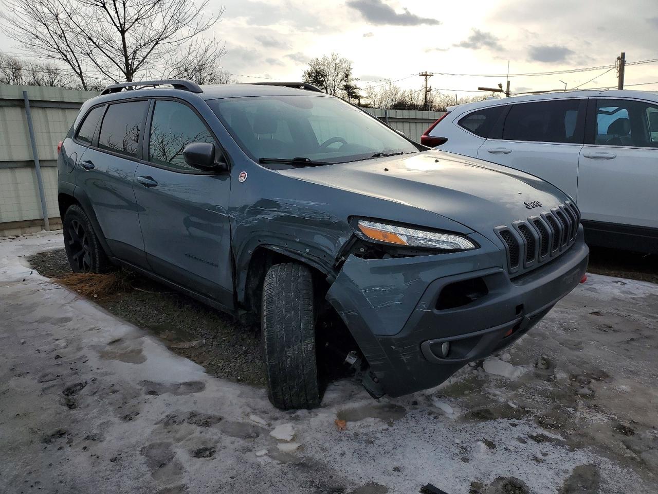 2014 Jeep Cherokee Trailhawk Gray vin: 1C4PJMBS0EW202388