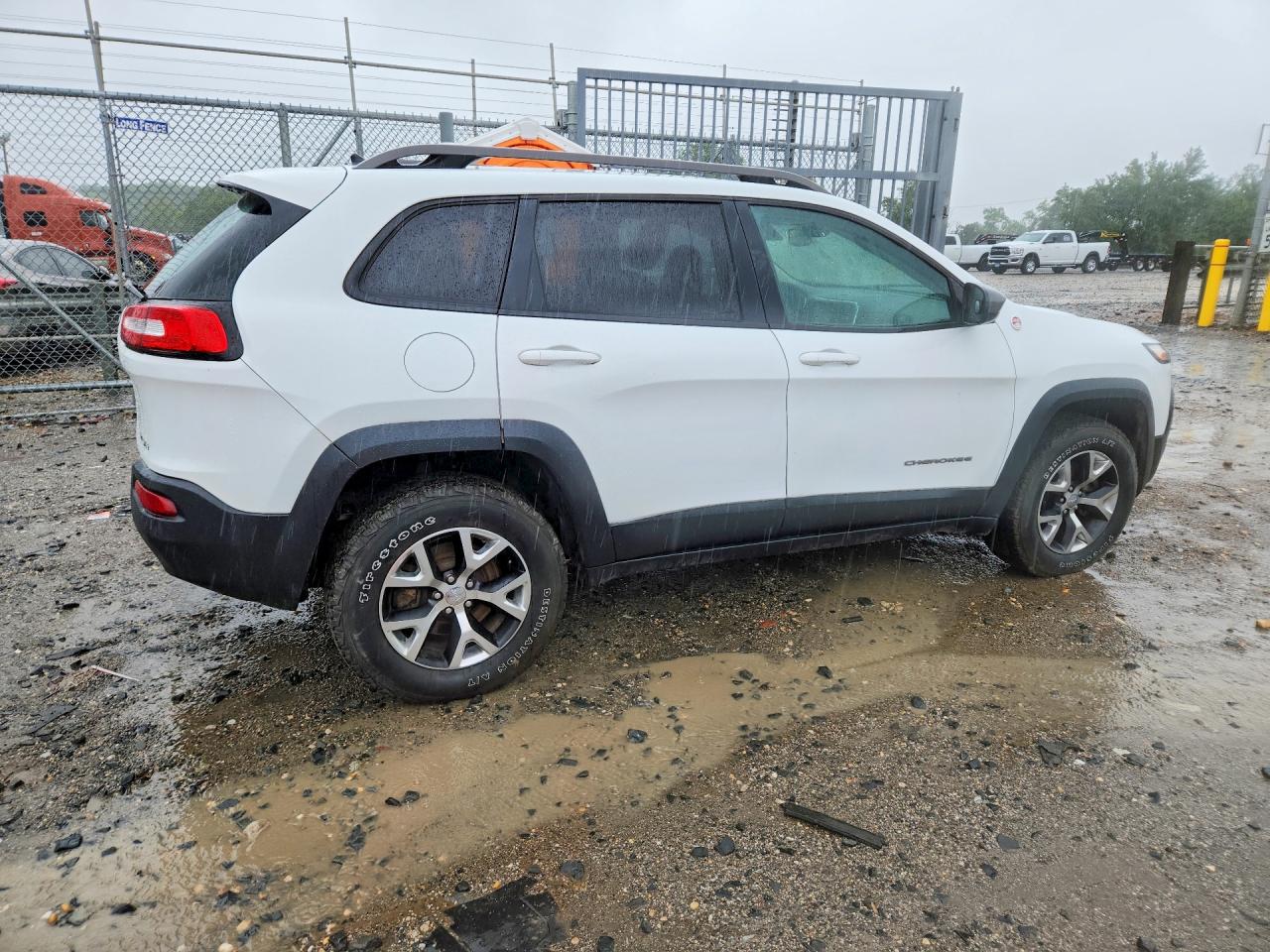 2014 Jeep Cherokee Trailhawk White vin: 1C4PJMBS0EW214217