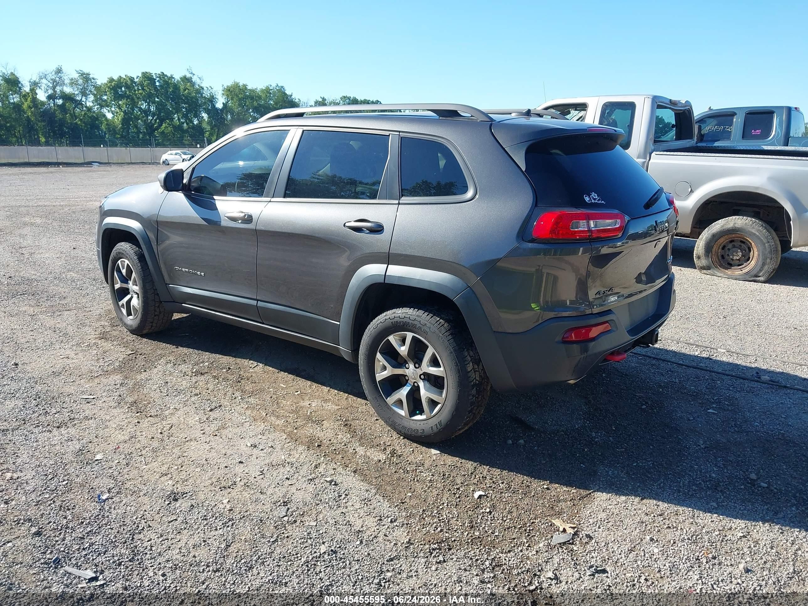 2014 Jeep Cherokee Trailhawk Gray vin: 1C4PJMBS0EW232653