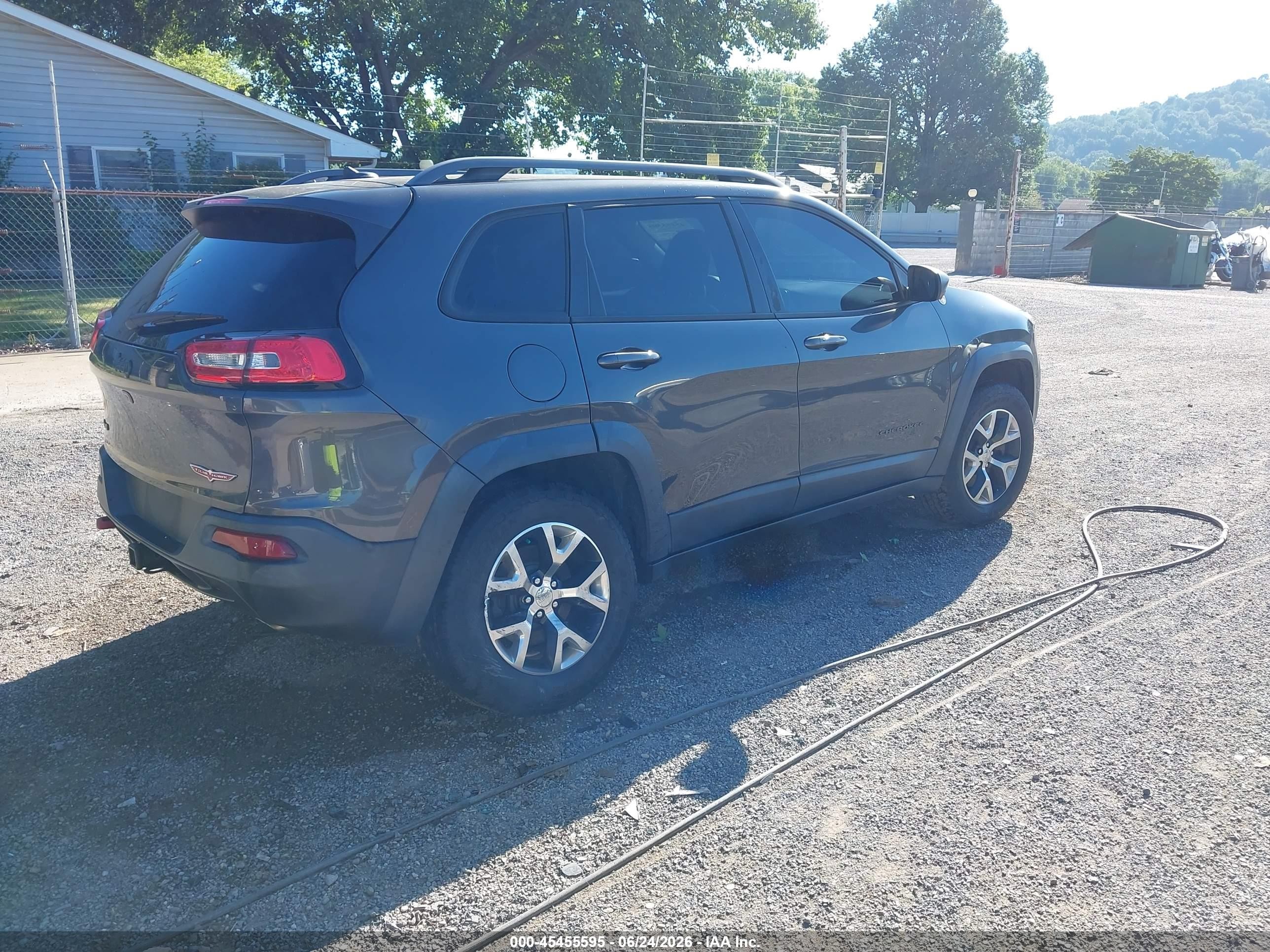 2014 Jeep Cherokee Trailhawk Gray vin: 1C4PJMBS0EW232653