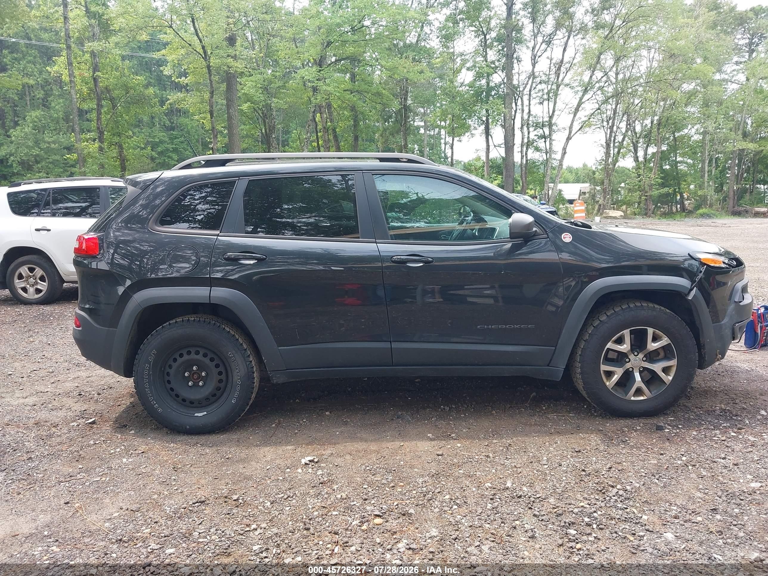 2015 Jeep Cherokee Trailhawk Gray vin: 1C4PJMBS0FW503793