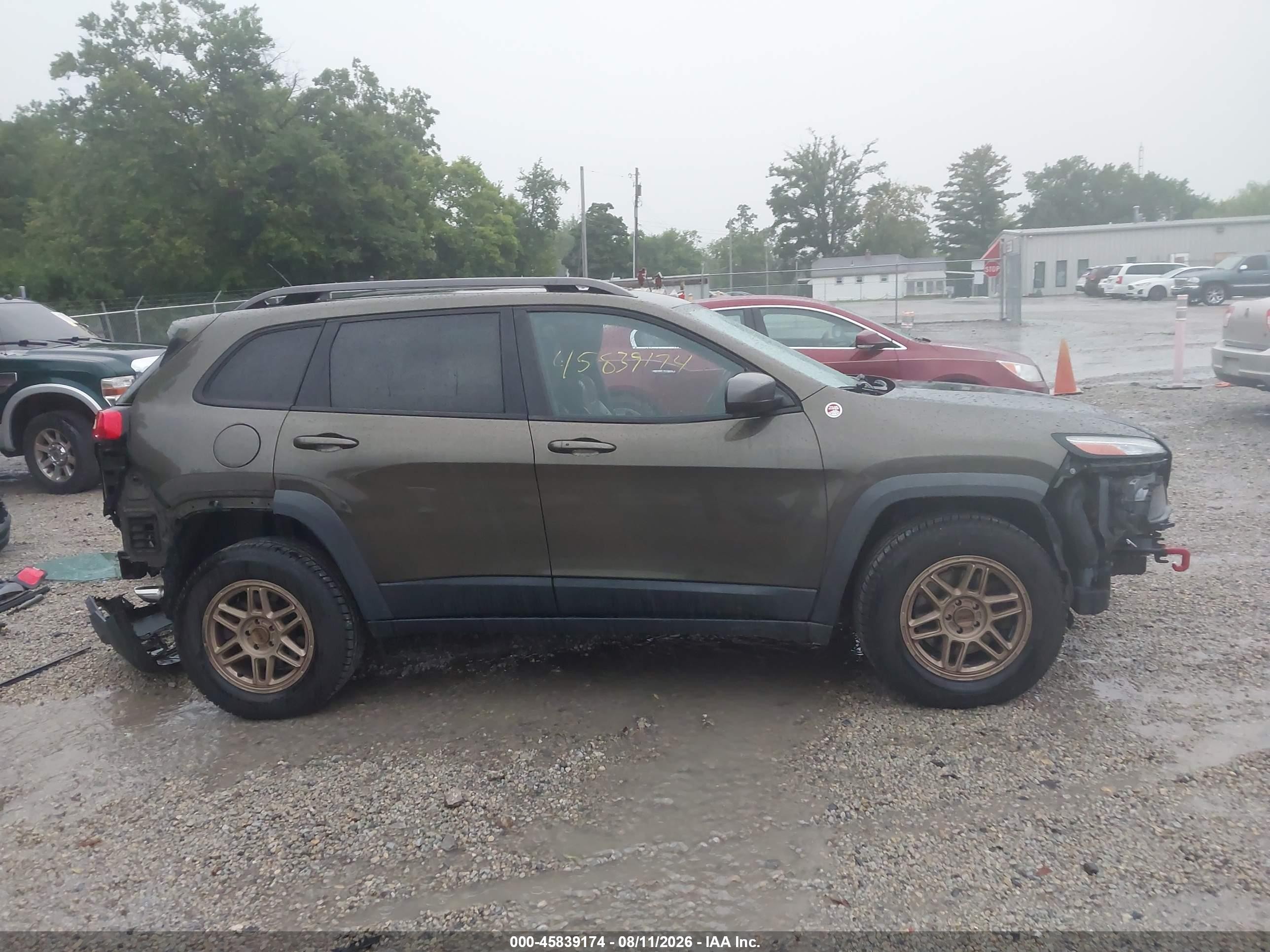 2015 Jeep Cherokee Trailhawk Green vin: 1C4PJMBS0FW510338