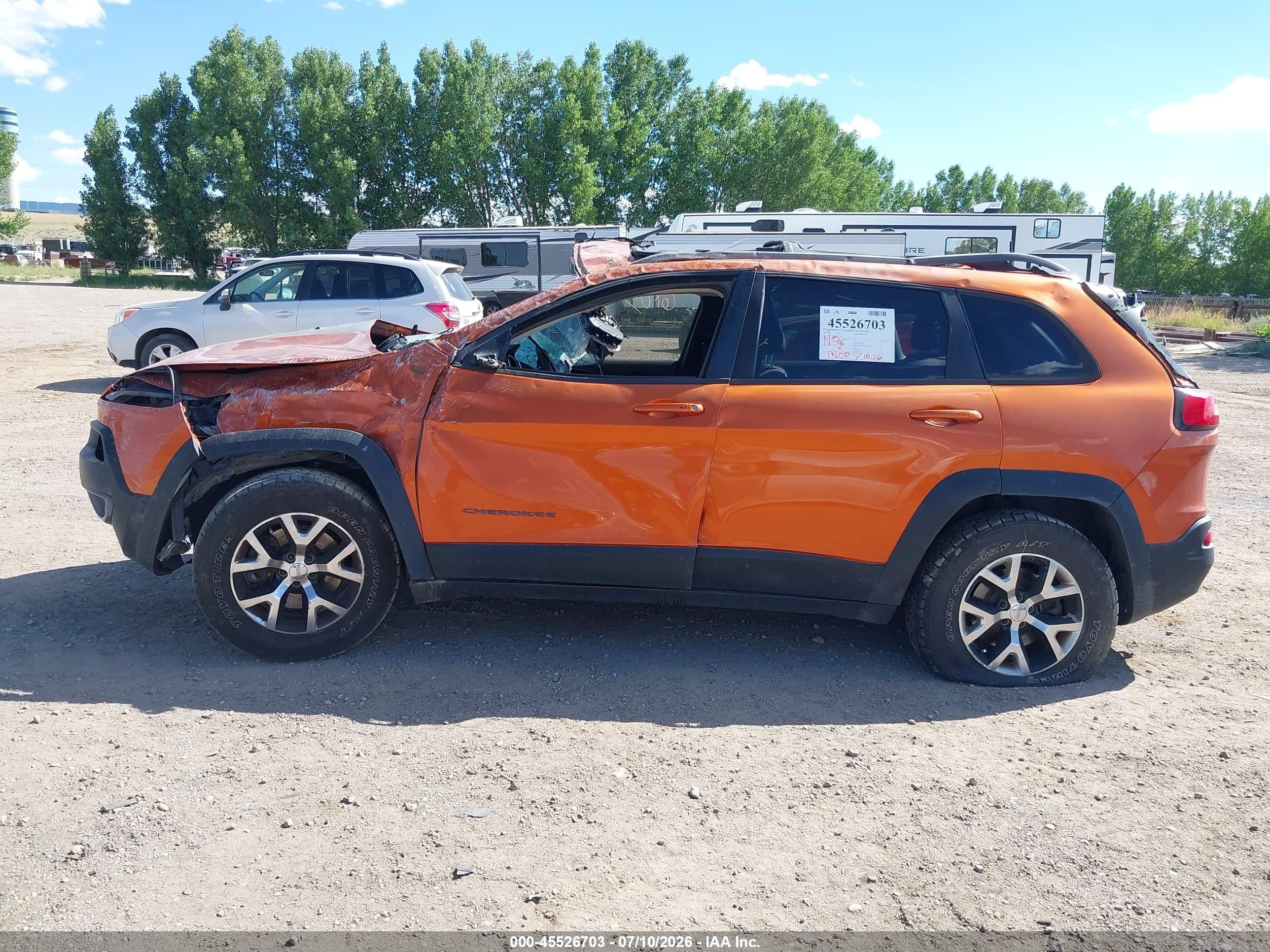 2015 Jeep Cherokee Trailhawk Orange vin: 1C4PJMBS0FW521095