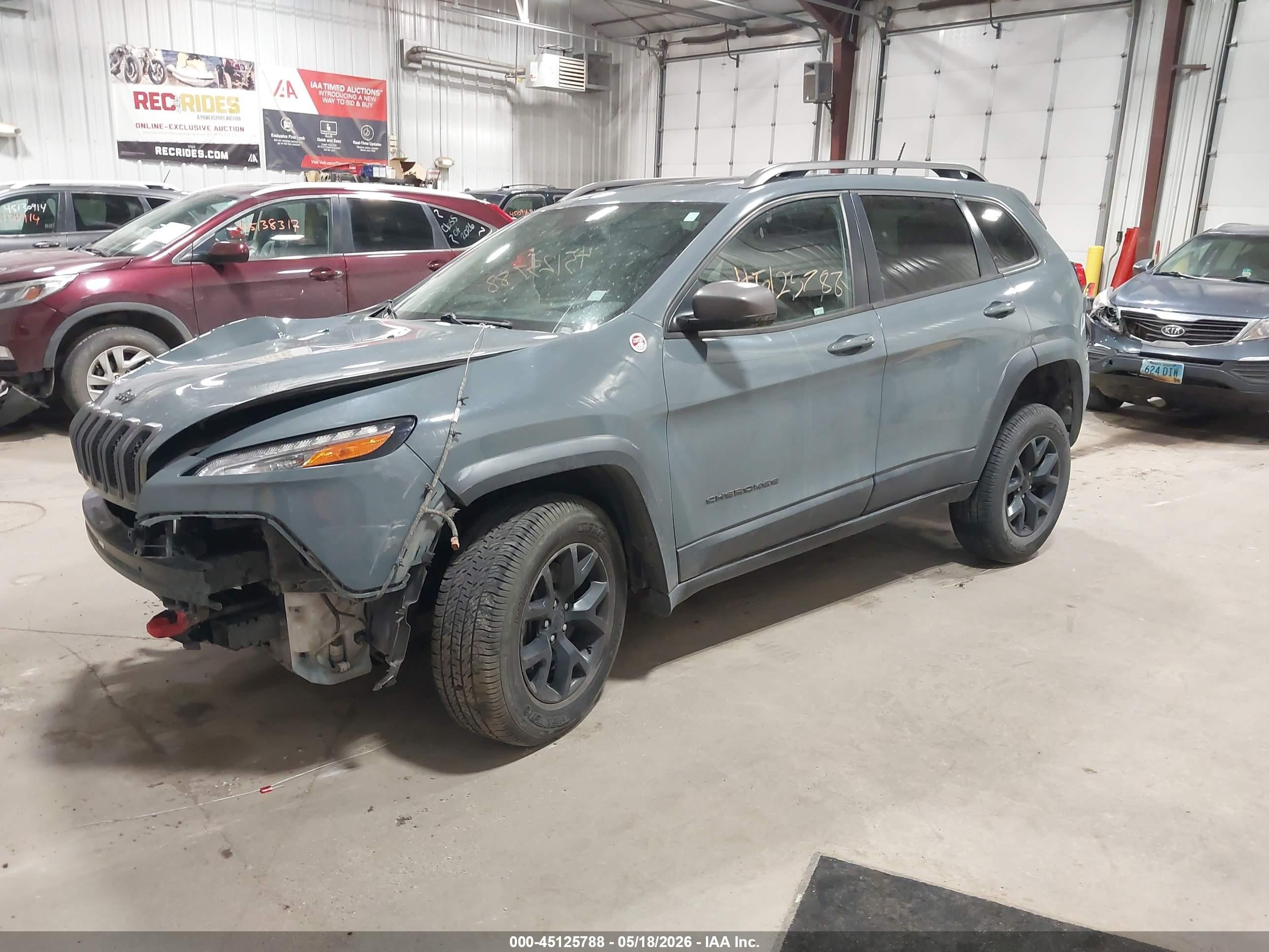 2015 Jeep Cherokee Trailhawk Gray vin: 1C4PJMBS0FW522425