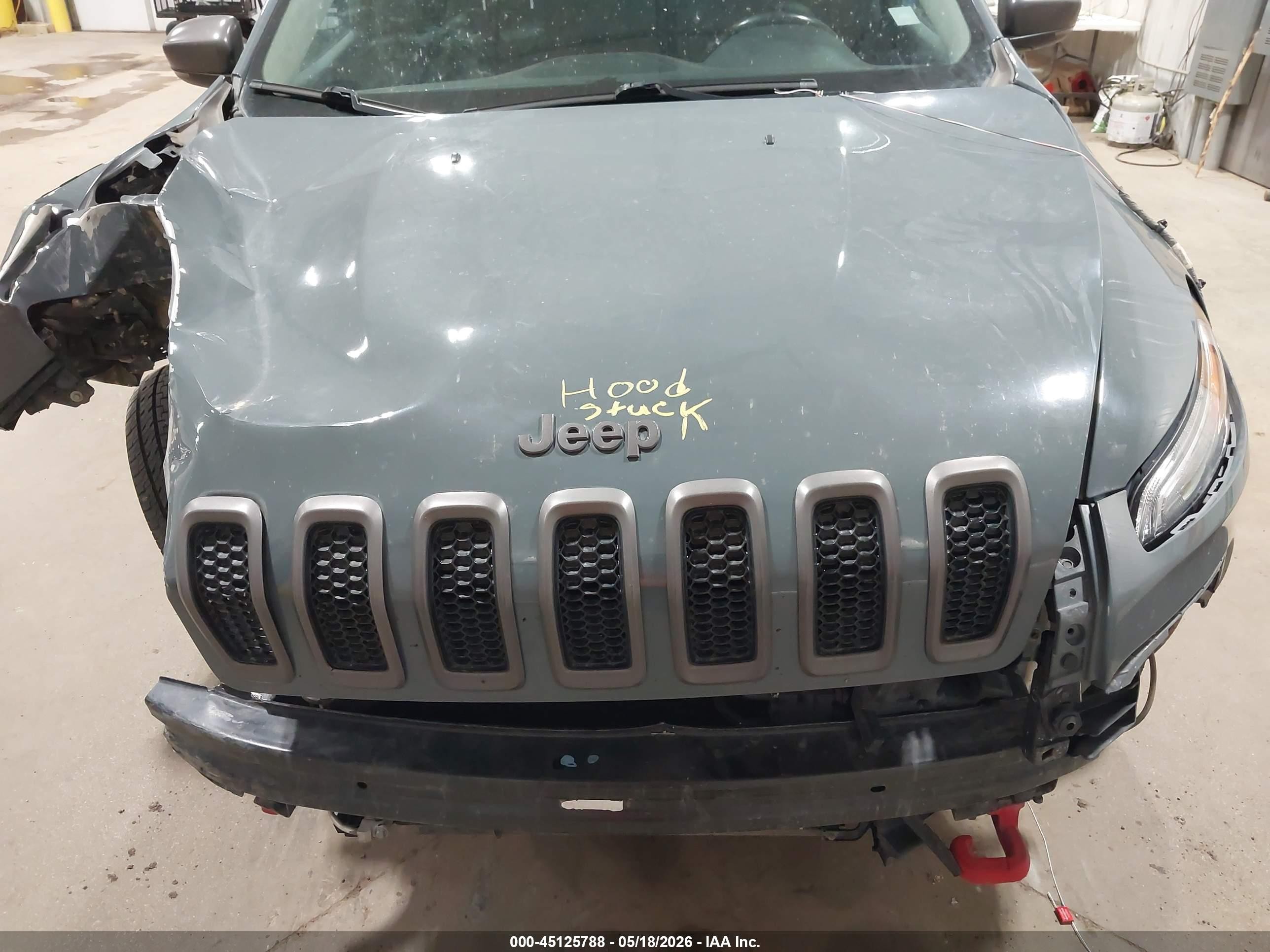 2015 Jeep Cherokee Trailhawk Gray vin: 1C4PJMBS0FW522425