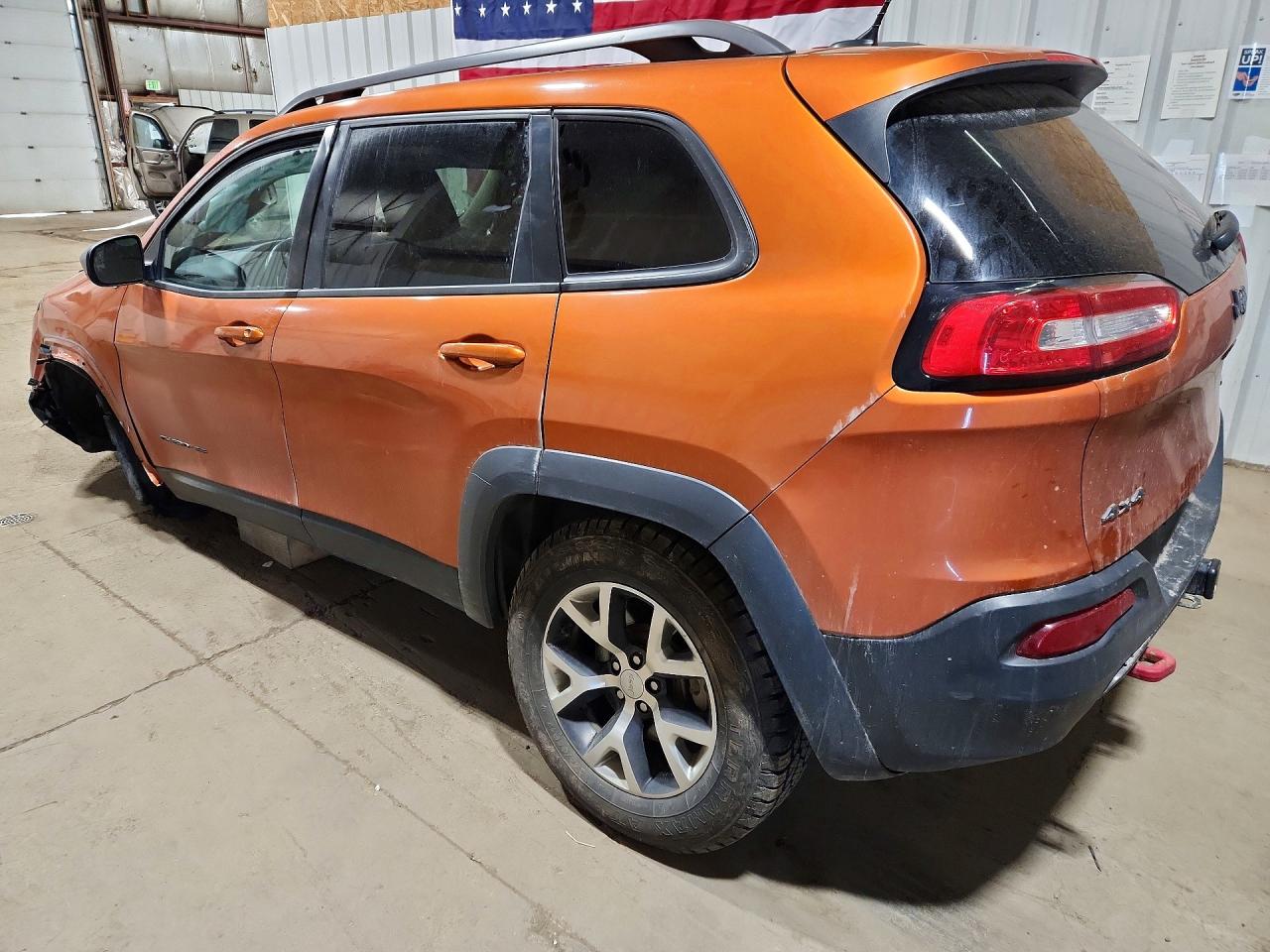 2015 Jeep Cherokee Trailhawk Orange vin: 1C4PJMBS0FW544148