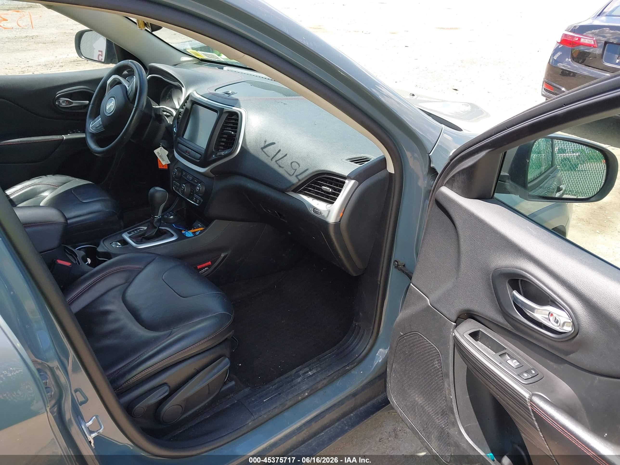 2015 Jeep Cherokee Trailhawk Blue vin: 1C4PJMBS0FW598808