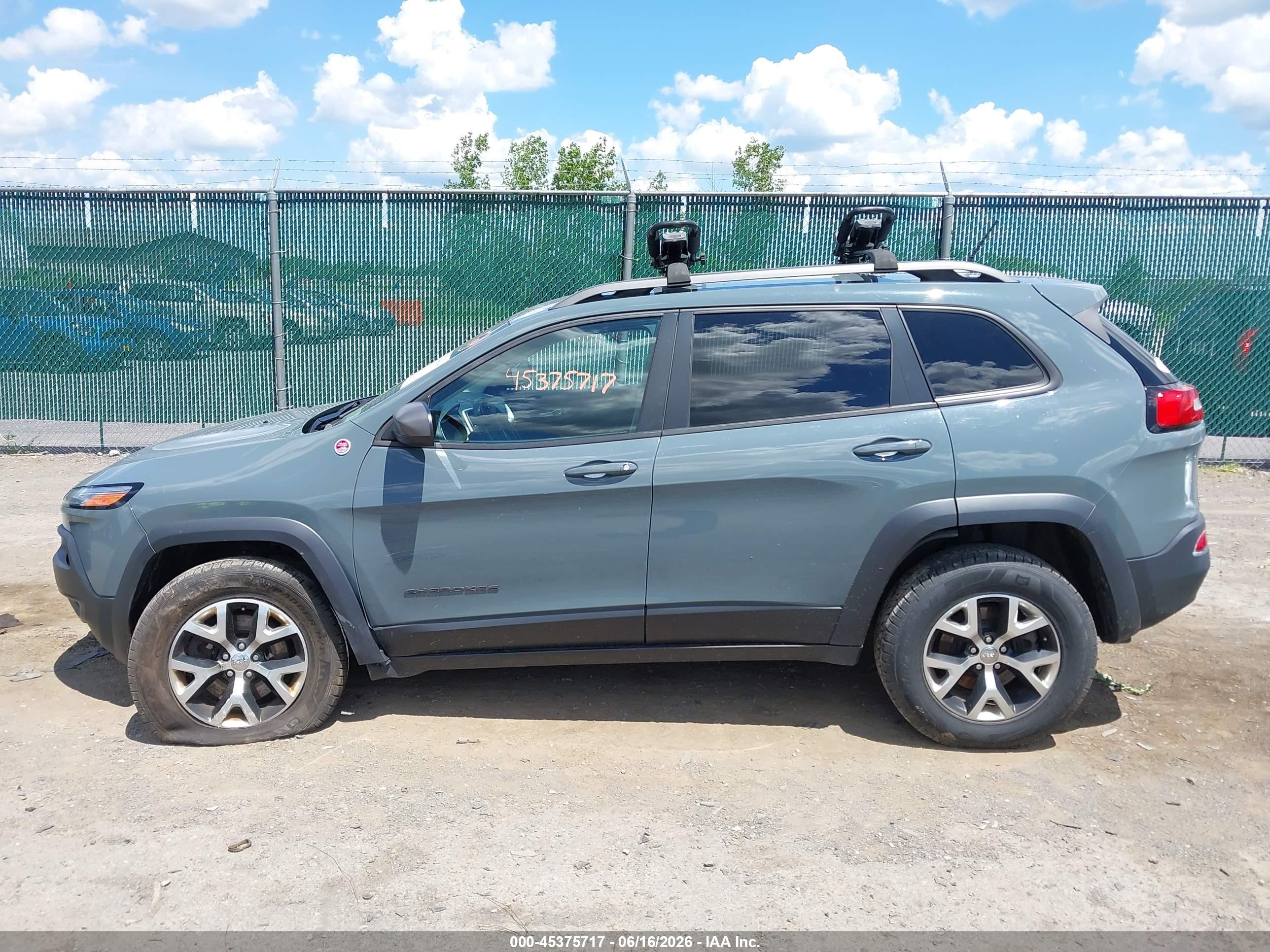 2015 Jeep Cherokee Trailhawk Blue vin: 1C4PJMBS0FW598808