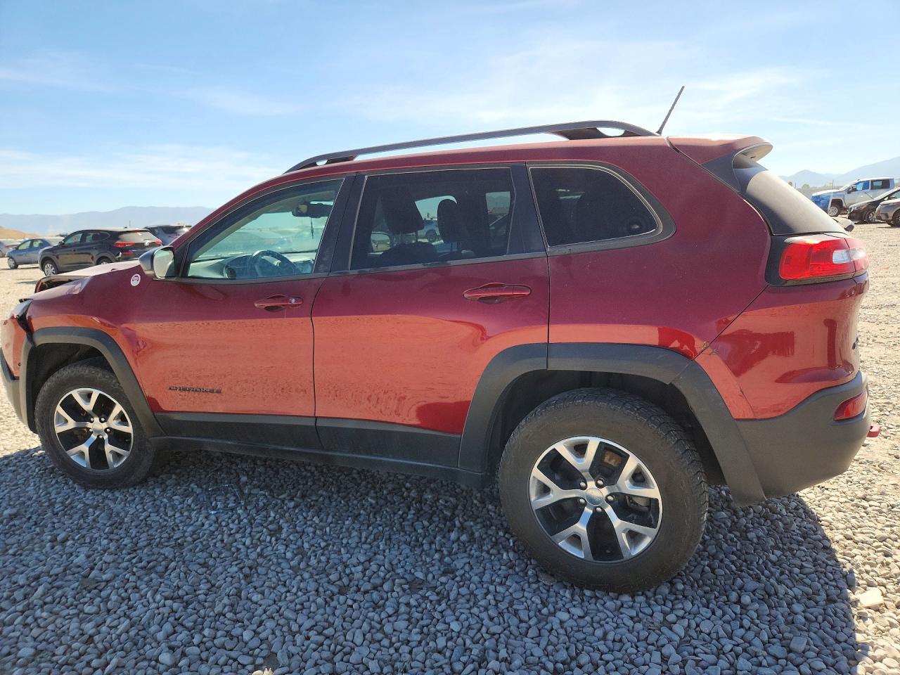 2015 Jeep Cherokee Trailhawk Burgundy vin: 1C4PJMBS0FW668503