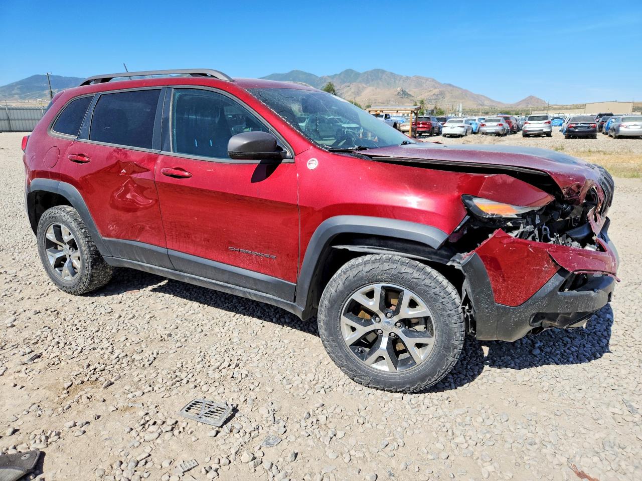 2015 Jeep Cherokee Trailhawk Burgundy vin: 1C4PJMBS0FW668503