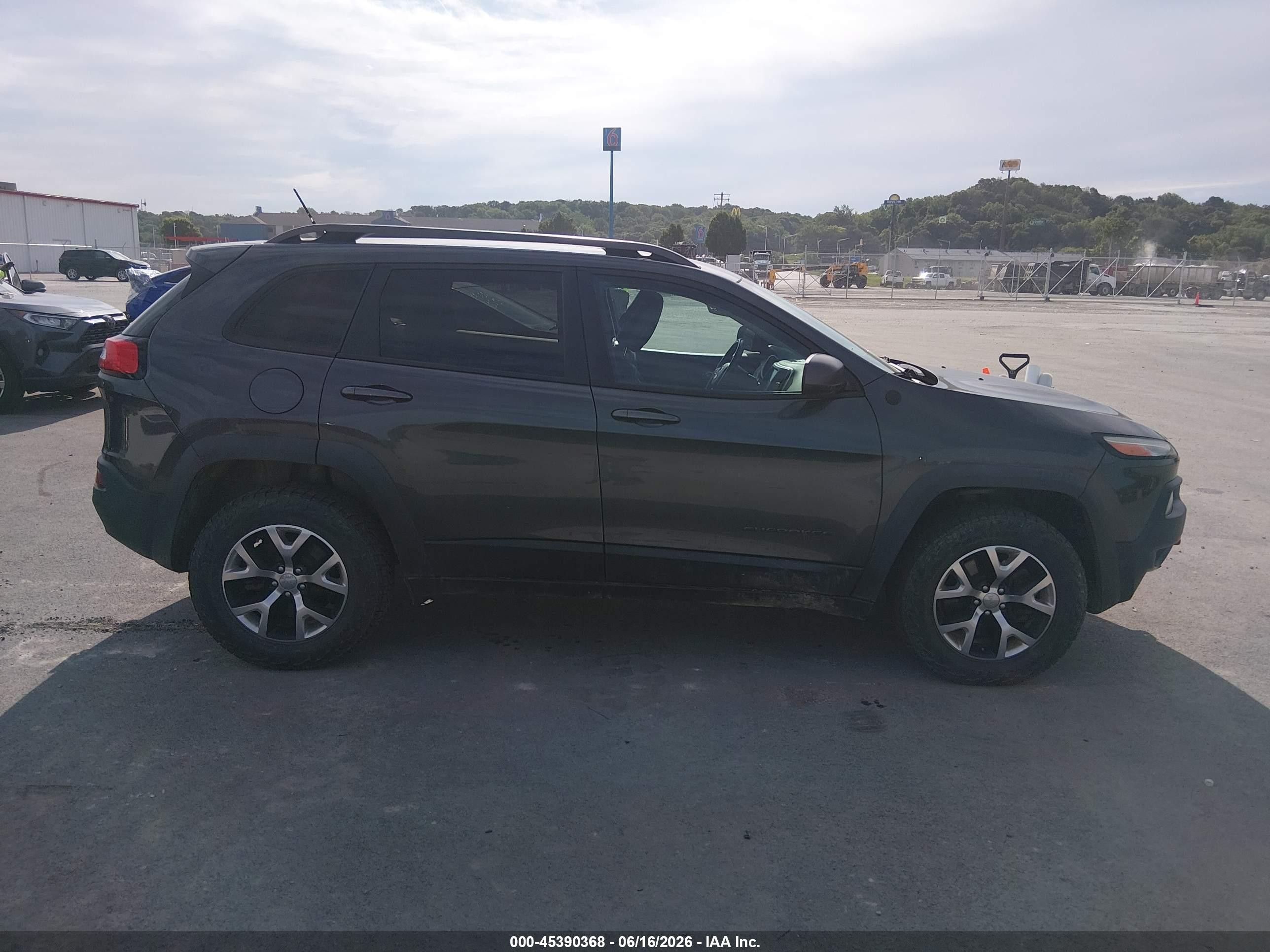 2015 Jeep Cherokee Trailhawk Black vin: 1C4PJMBS0FW751025