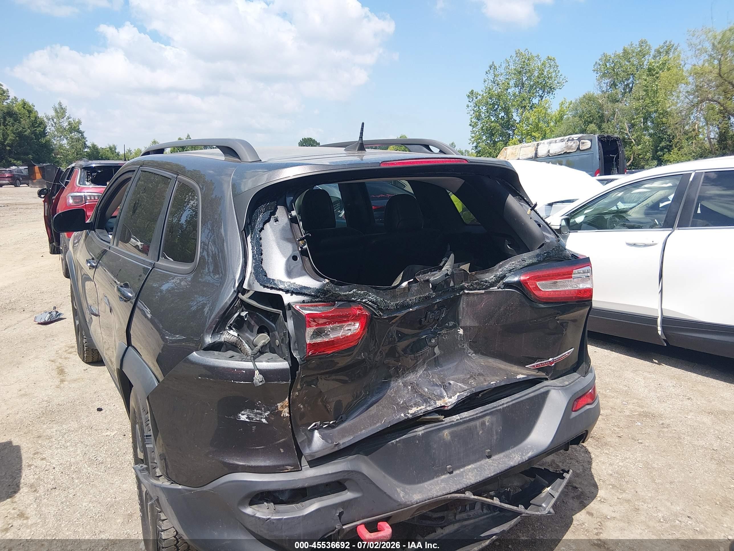 2017 Jeep Cherokee Trailhawk Серый vin: 1C4PJMBS0HW612791