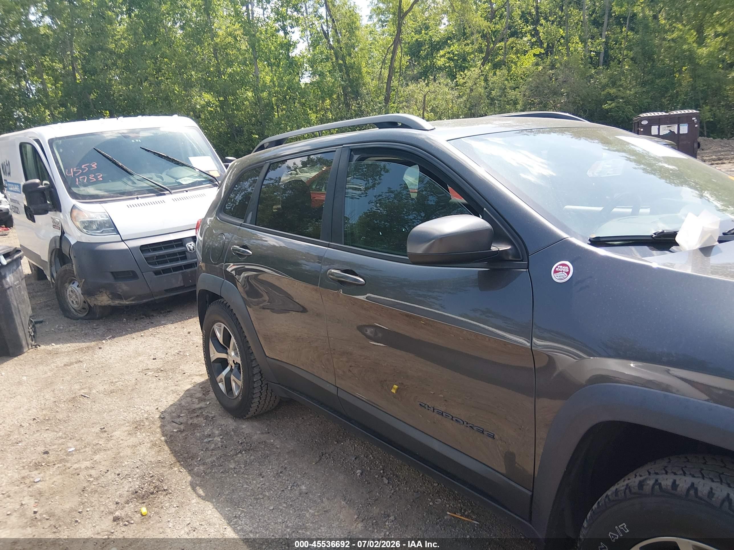 2017 Jeep Cherokee Trailhawk Серый vin: 1C4PJMBS0HW612791