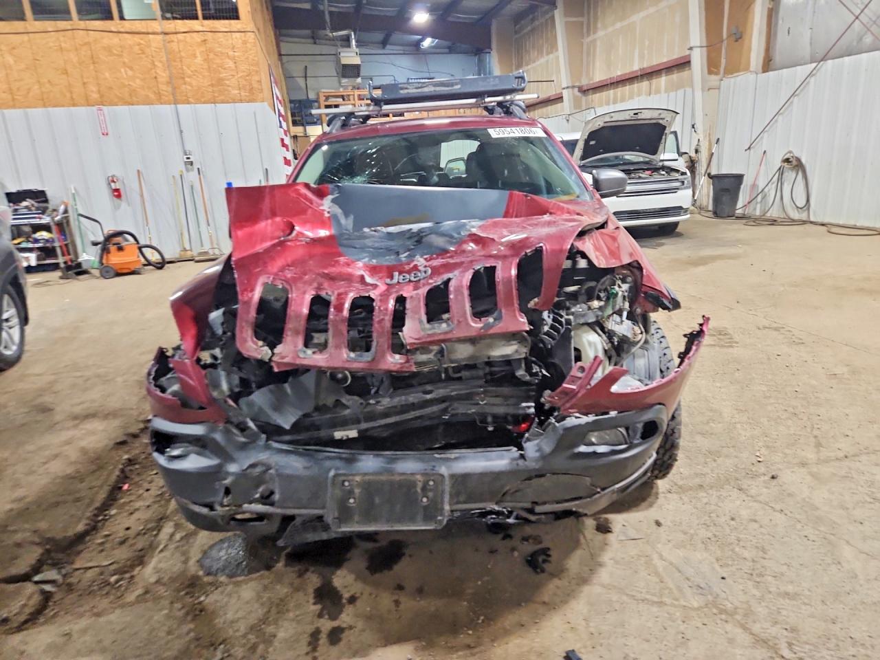 2014 Jeep Cherokee Trailhawk Red vin: 1C4PJMBS1EW161222