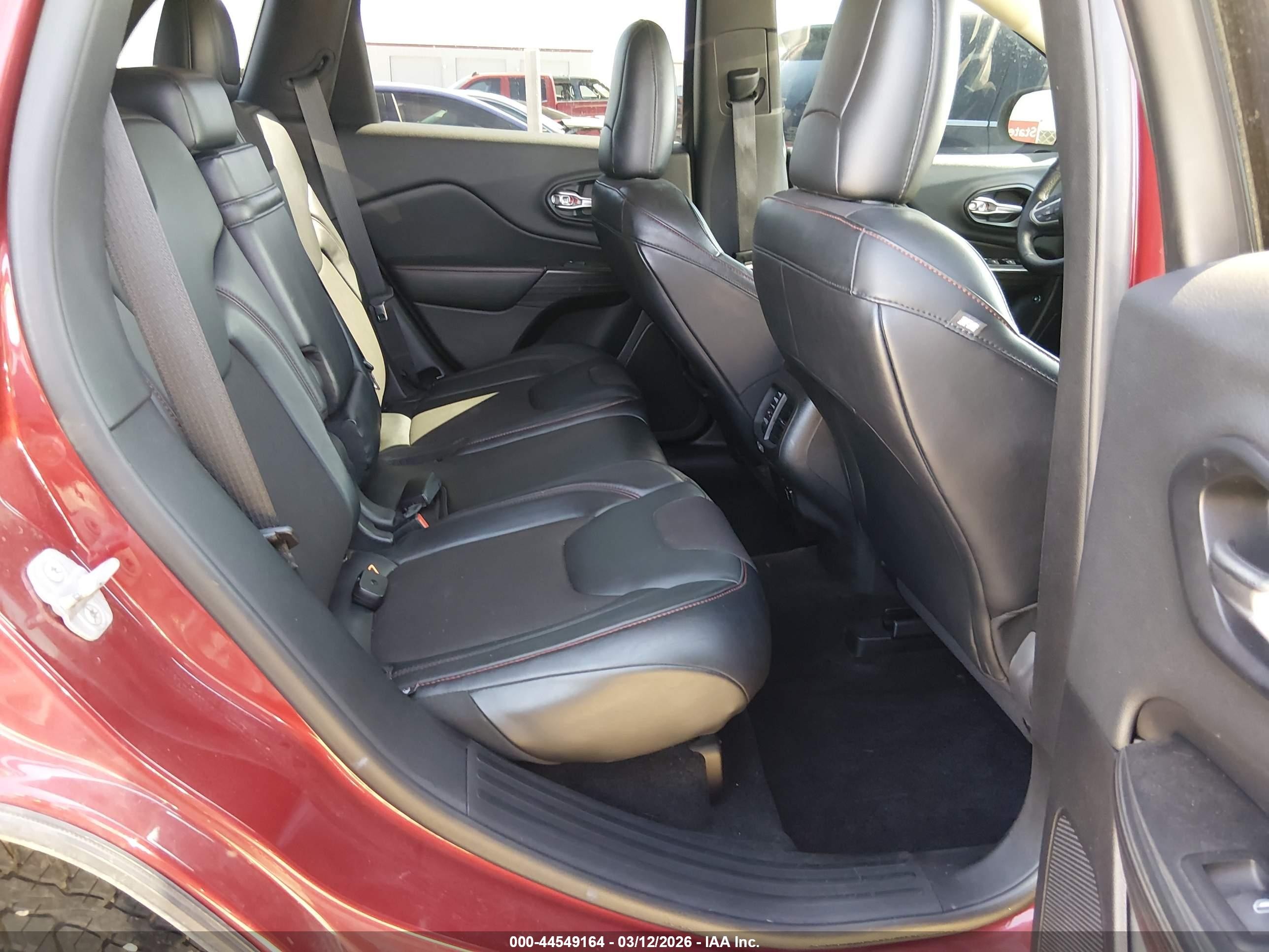 2014 Jeep Cherokee Trailhawk Red vin: 1C4PJMBS1EW179798