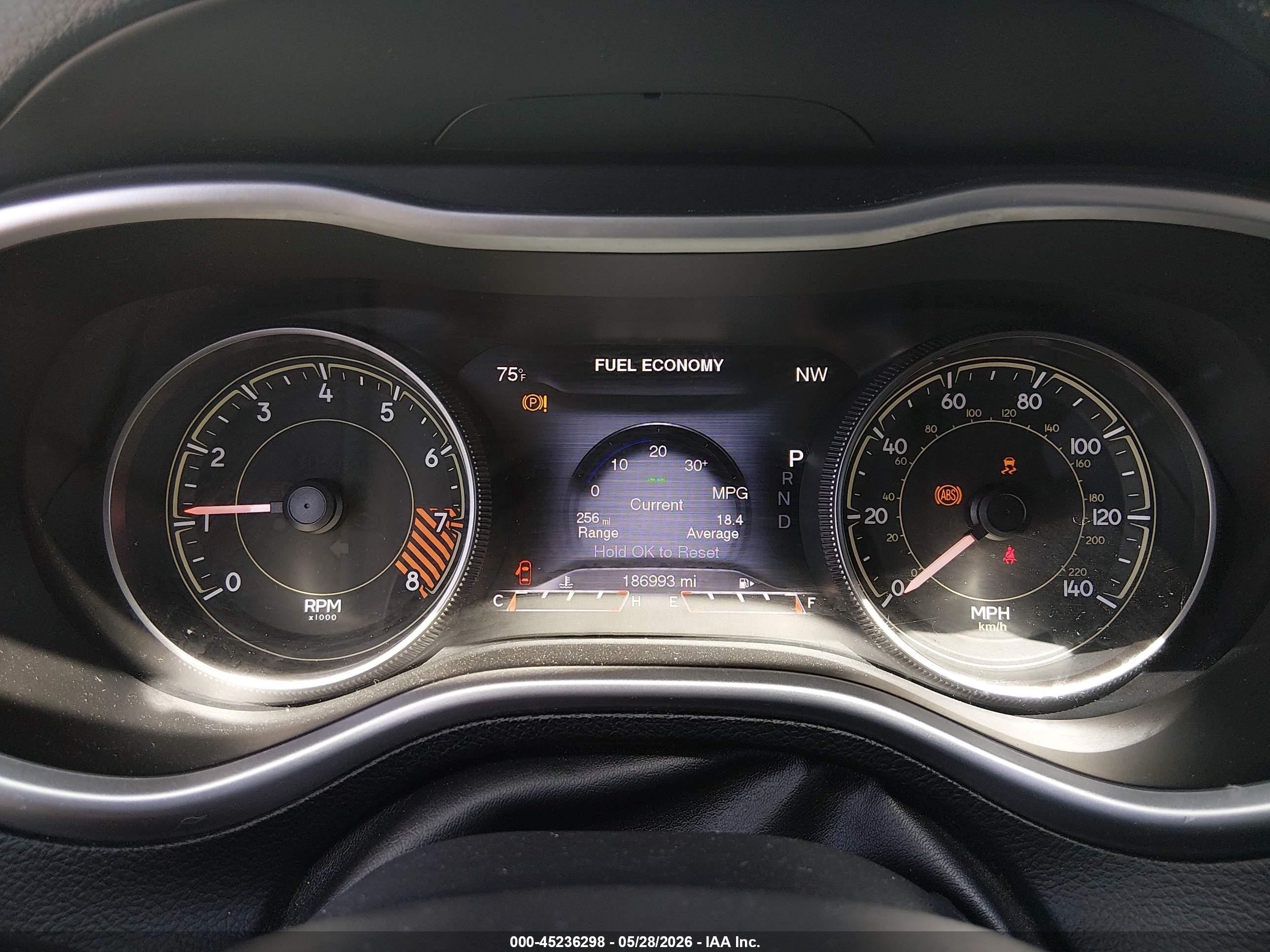 2014 Jeep Cherokee Trailhawk White vin: 1C4PJMBS1EW201525